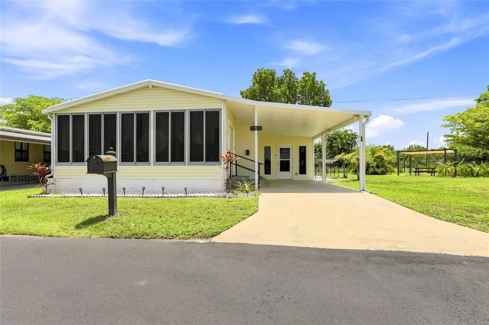 1 Poinsettia Drive, FL