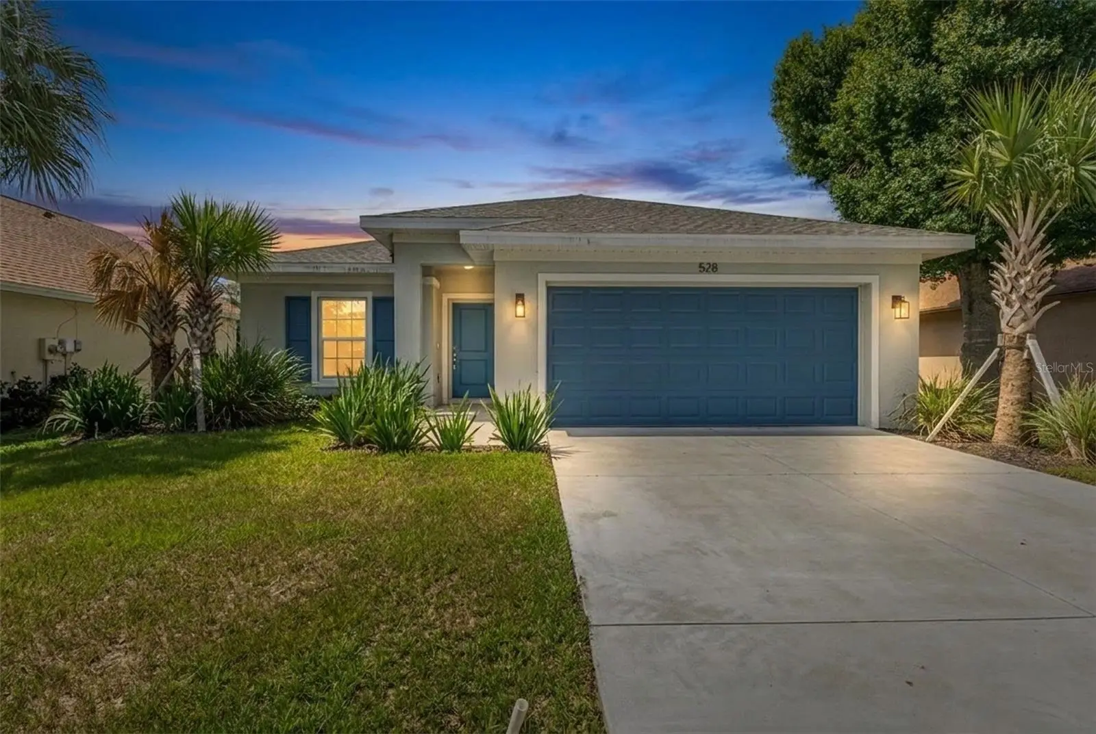 528 Rose Apple Circle, FL
