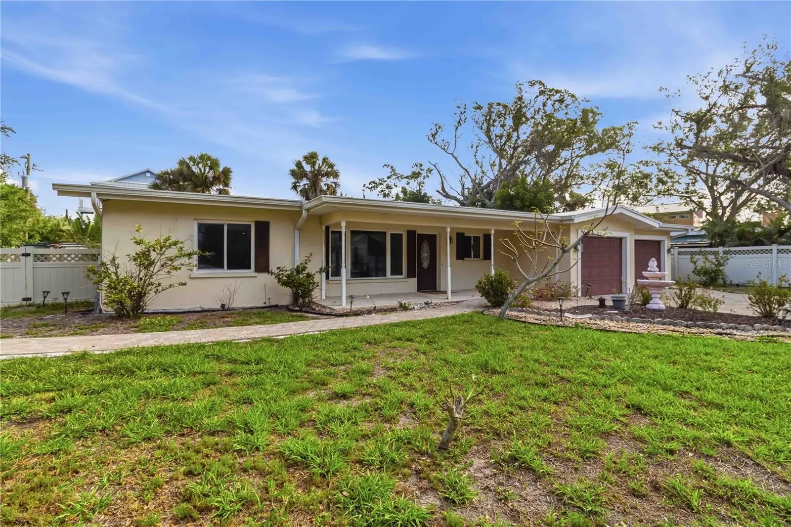 617 Calle De Peru, FL