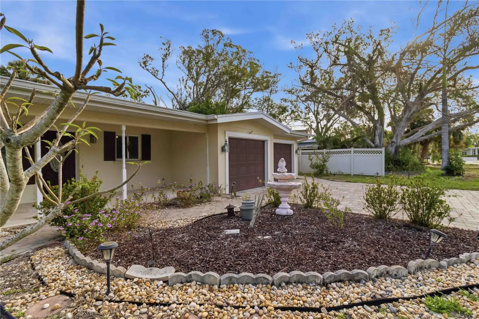 617 Calle De Peru, FL
