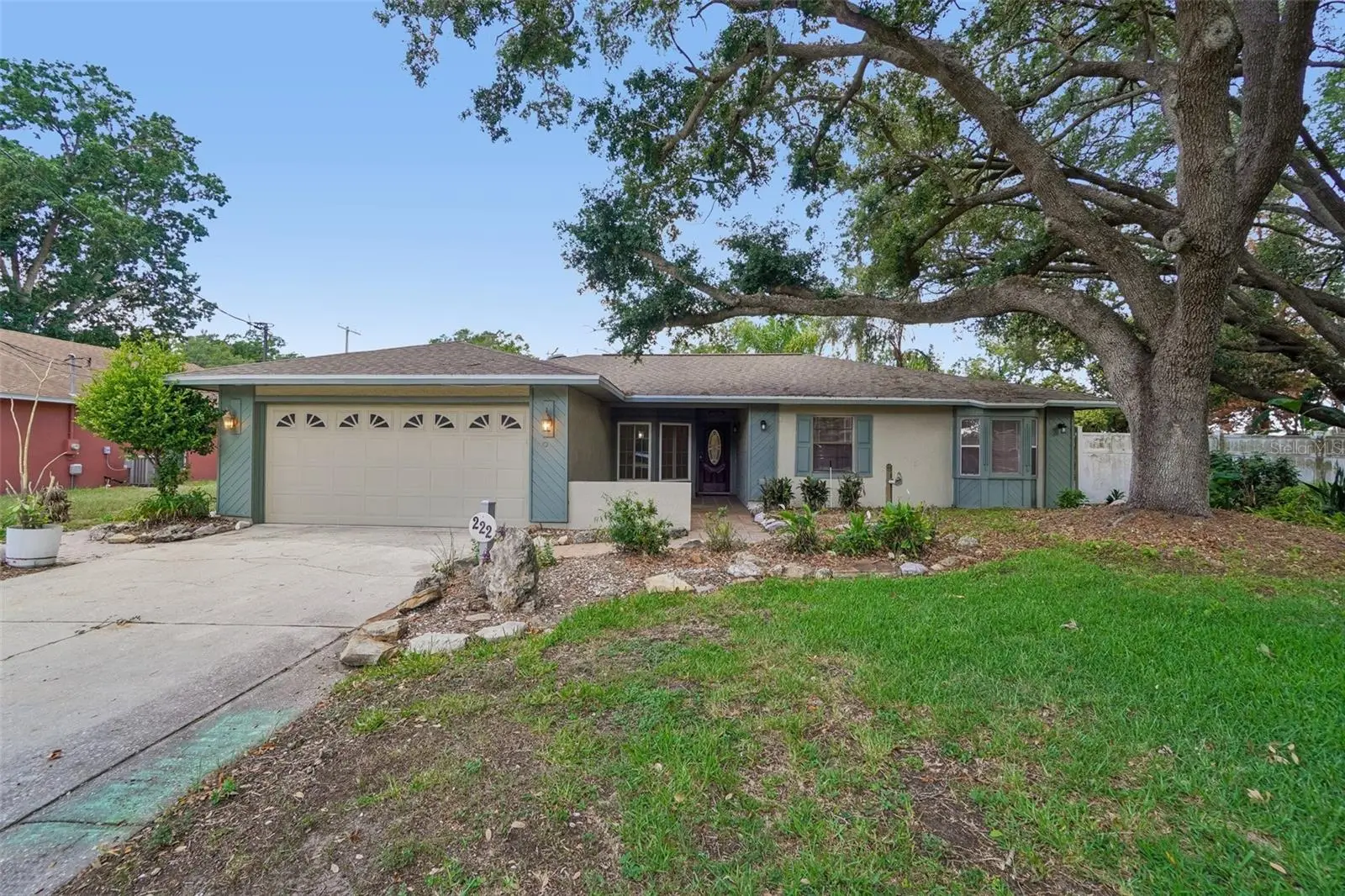 222 Lakeview Drive, FL