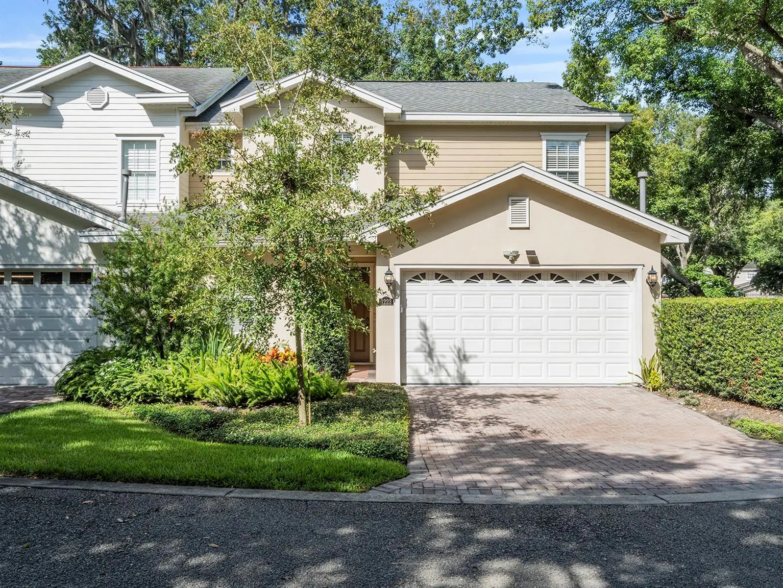 1223 Country Club Oaks Circle, FL
