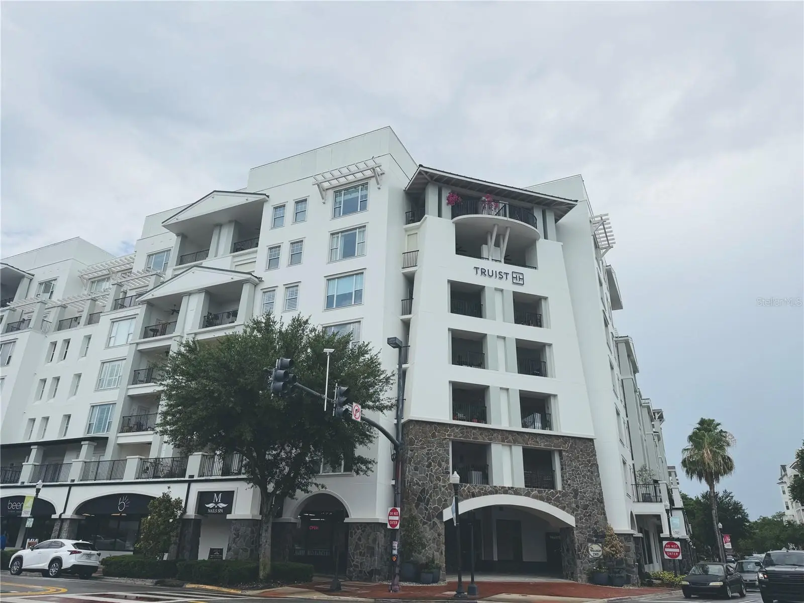 2305 Edgewater Drive, FL