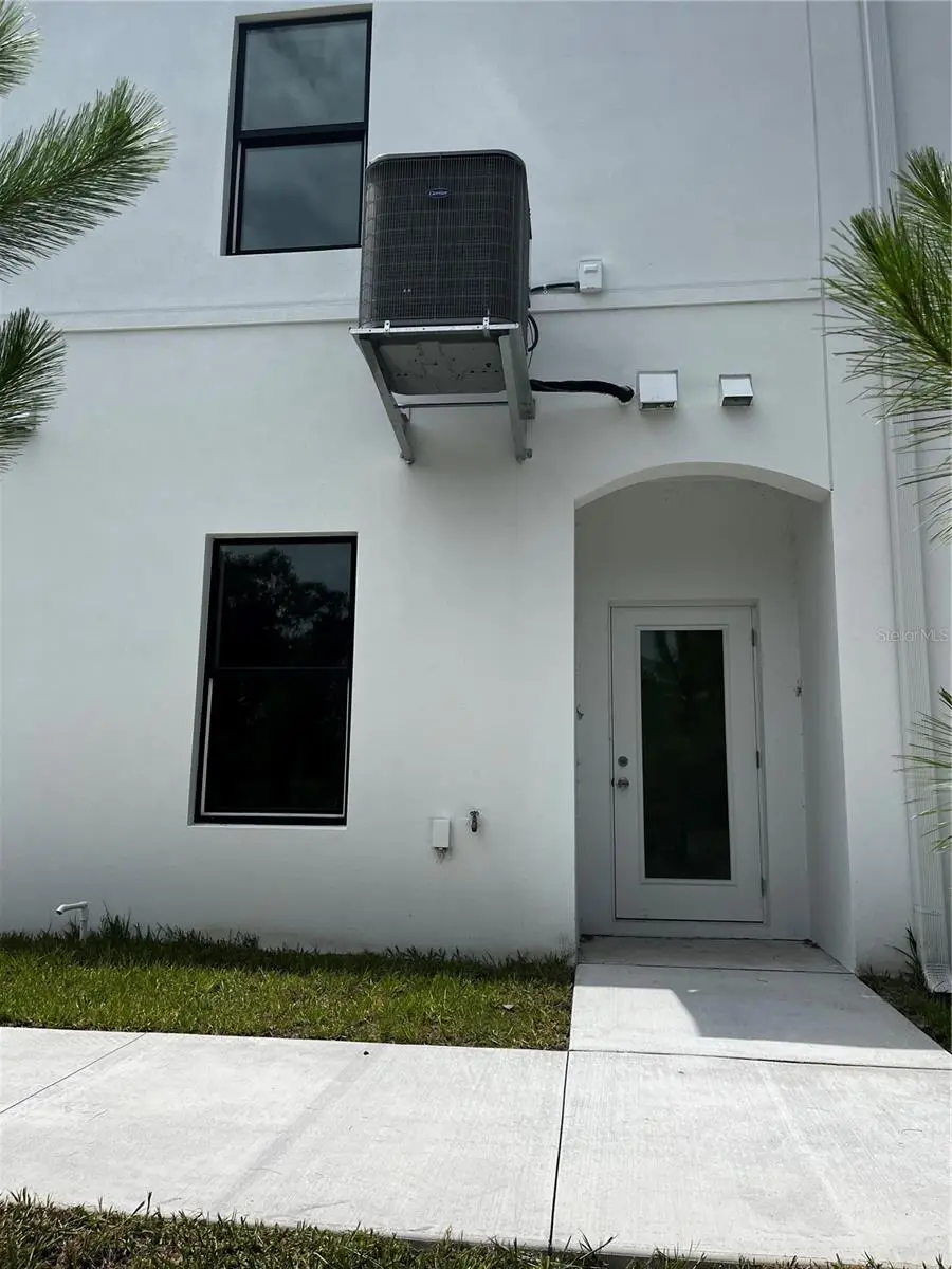 4363 Cambio Gardens Court, FL