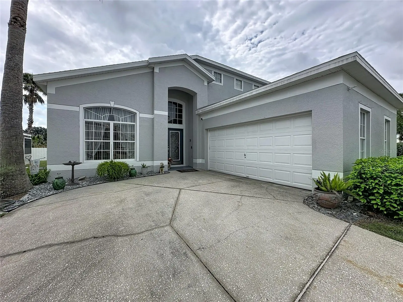 208 Castlemain Circle, FL