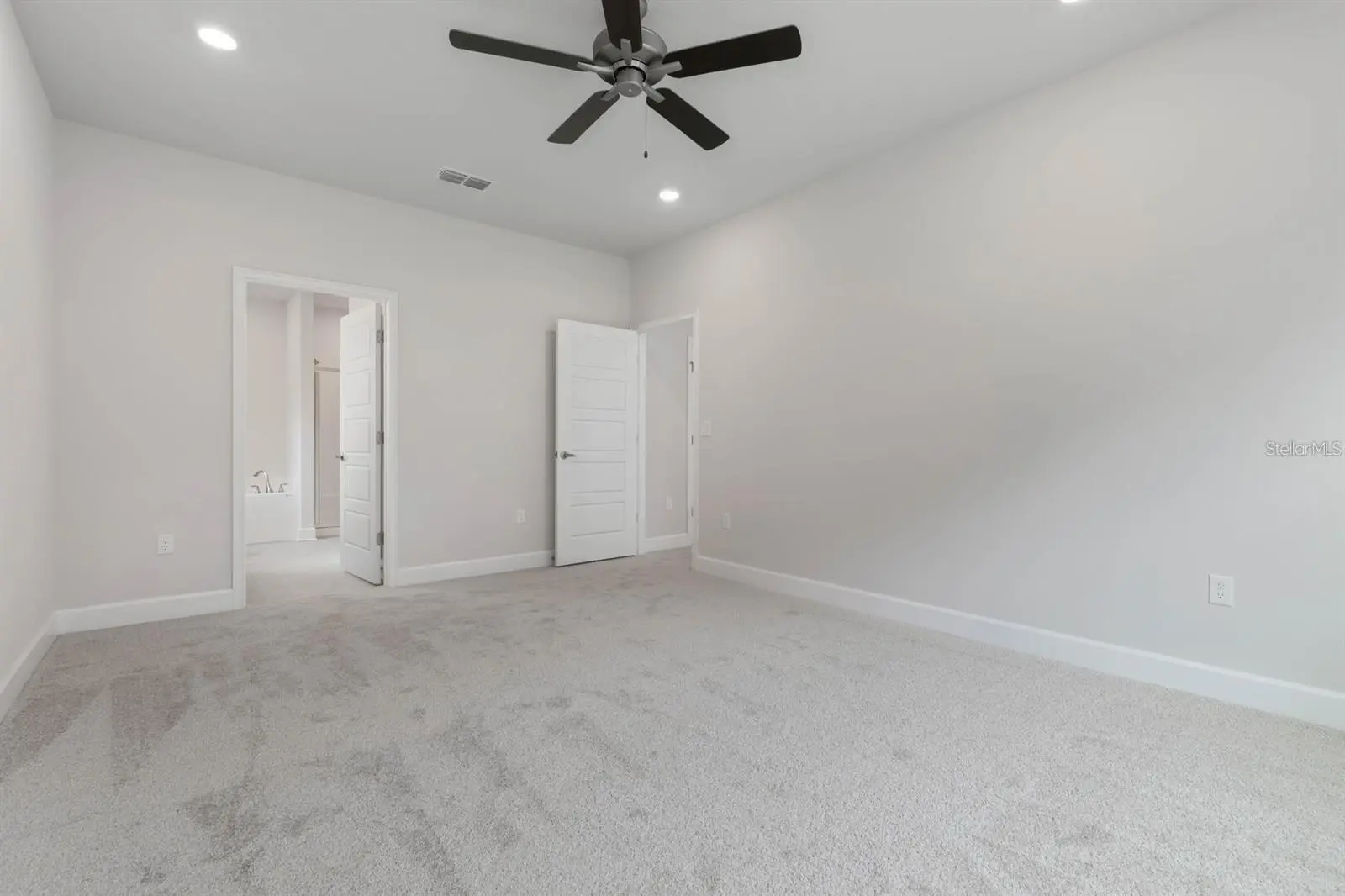 24 Rale Place, FL