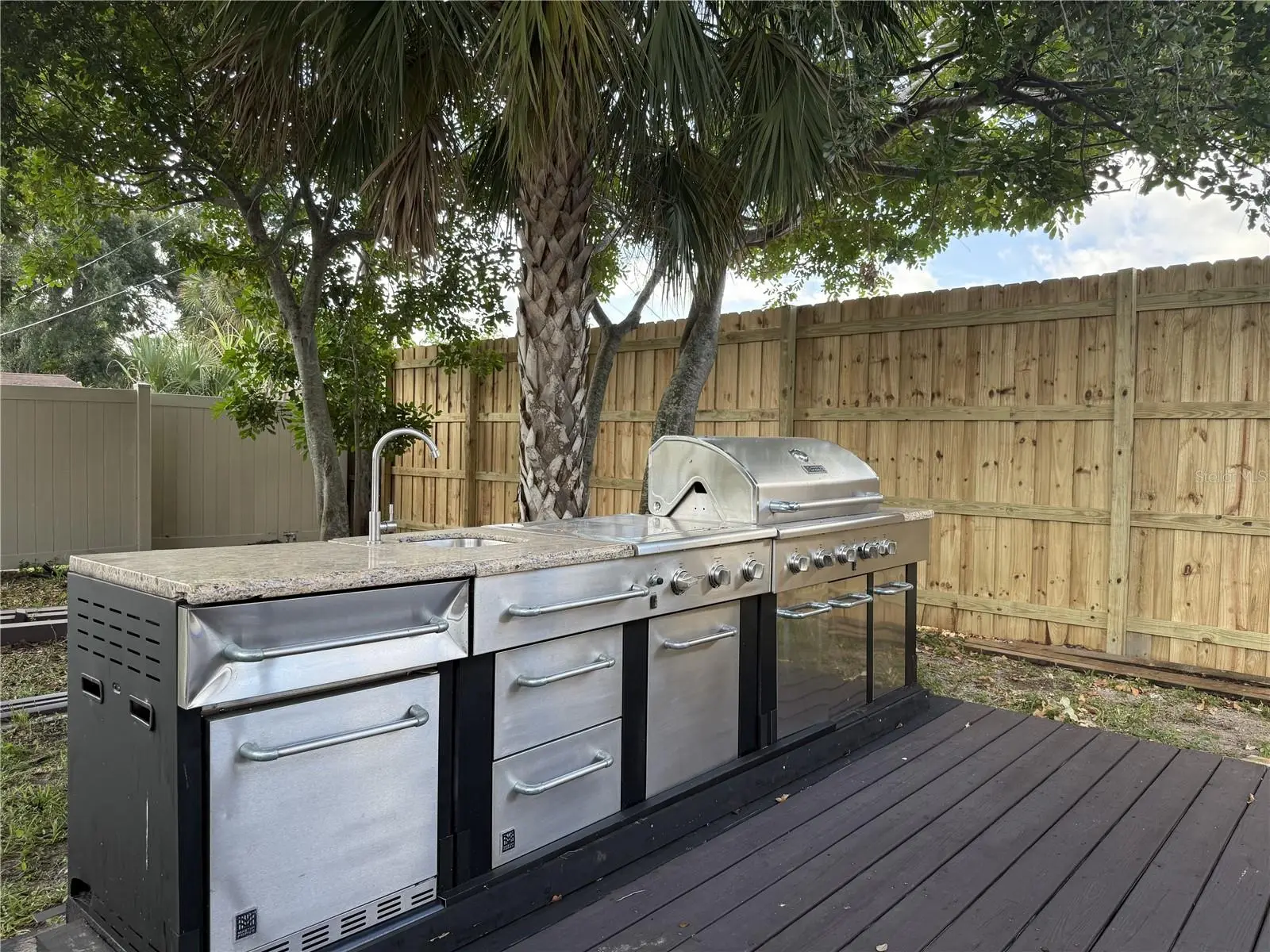 907 Fruitland Avenue, FL