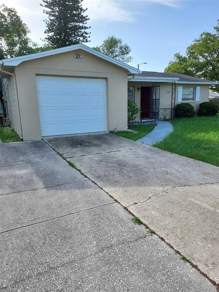 1240 Chelsea Lane, FL