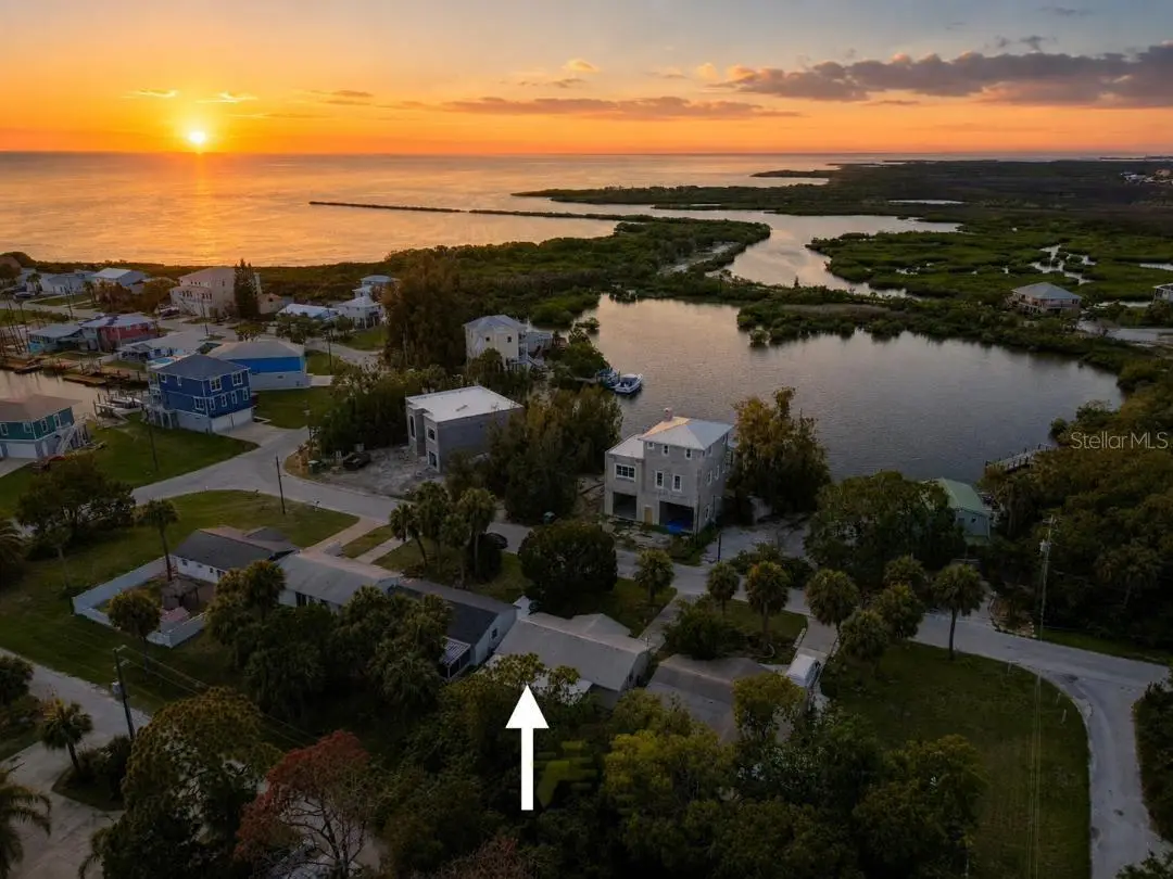 6826 Driftwood Drive, FL