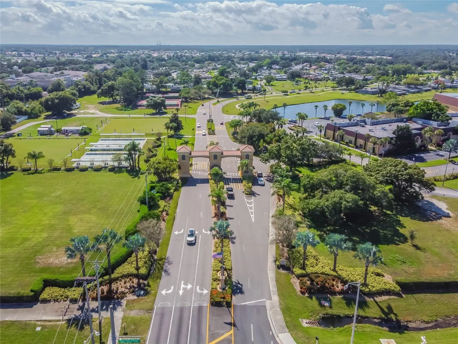 2304 Glenmore Circle, FL