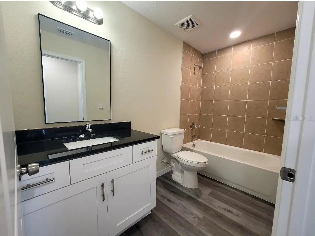 4351 Cambio Gardens Court, FL