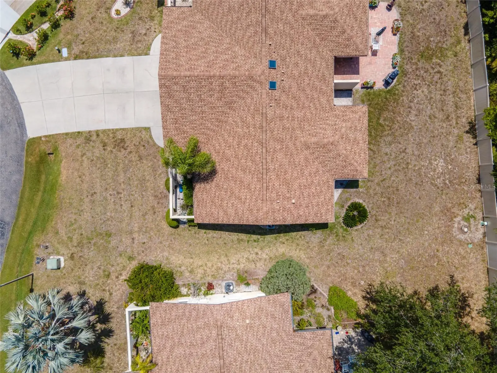 221 High Point Drive, FL