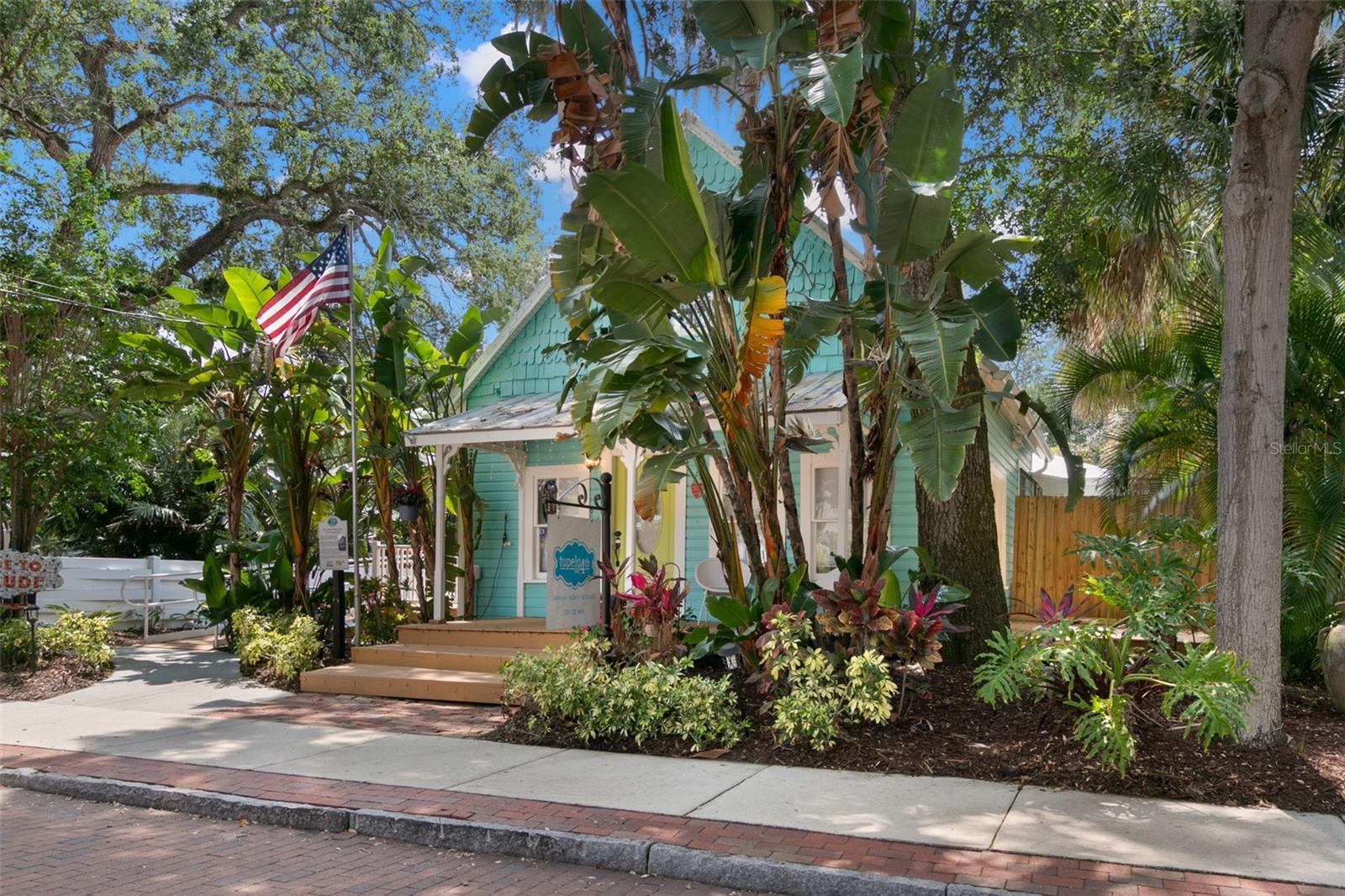 135 4th Avenue, FL