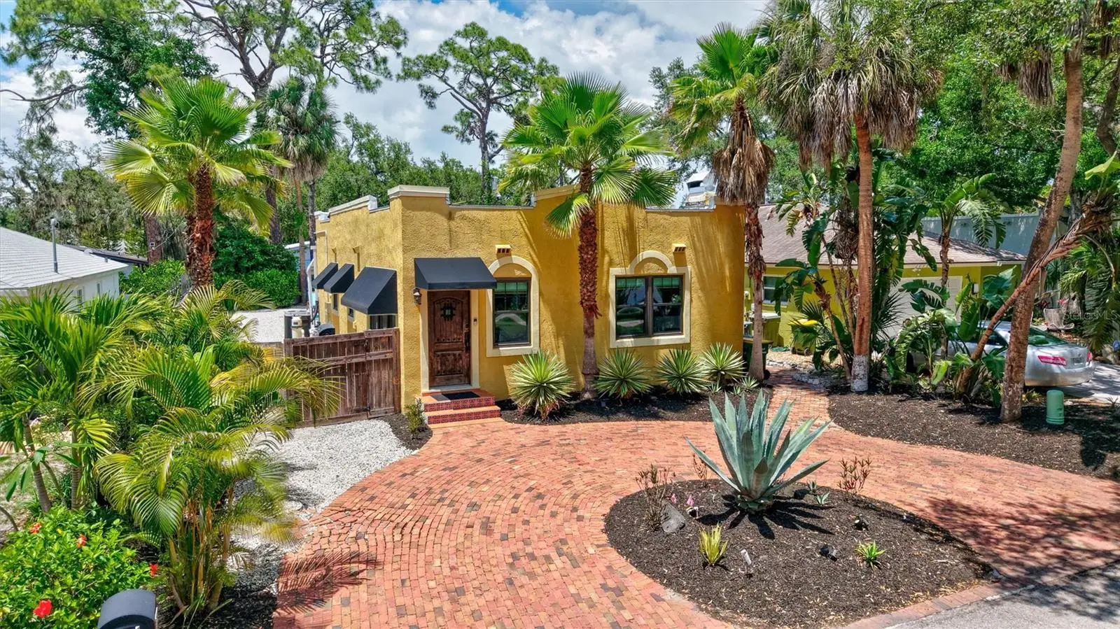2437 Floyd Street, FL