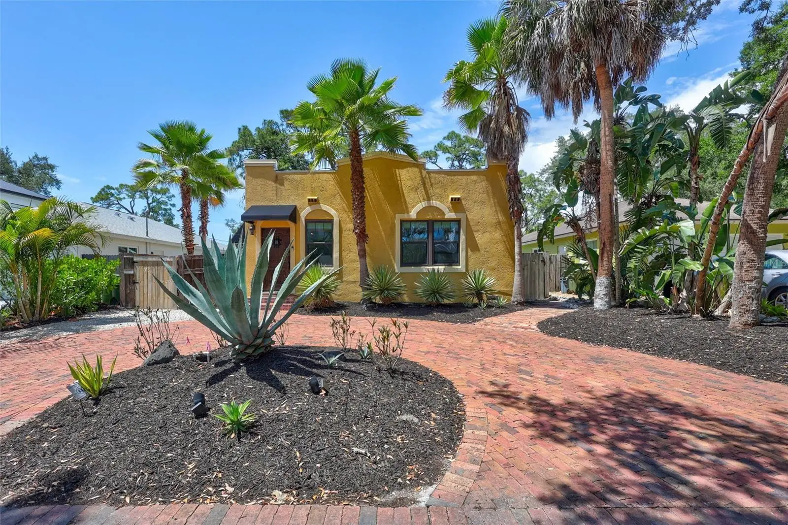2437 Floyd Street, FL