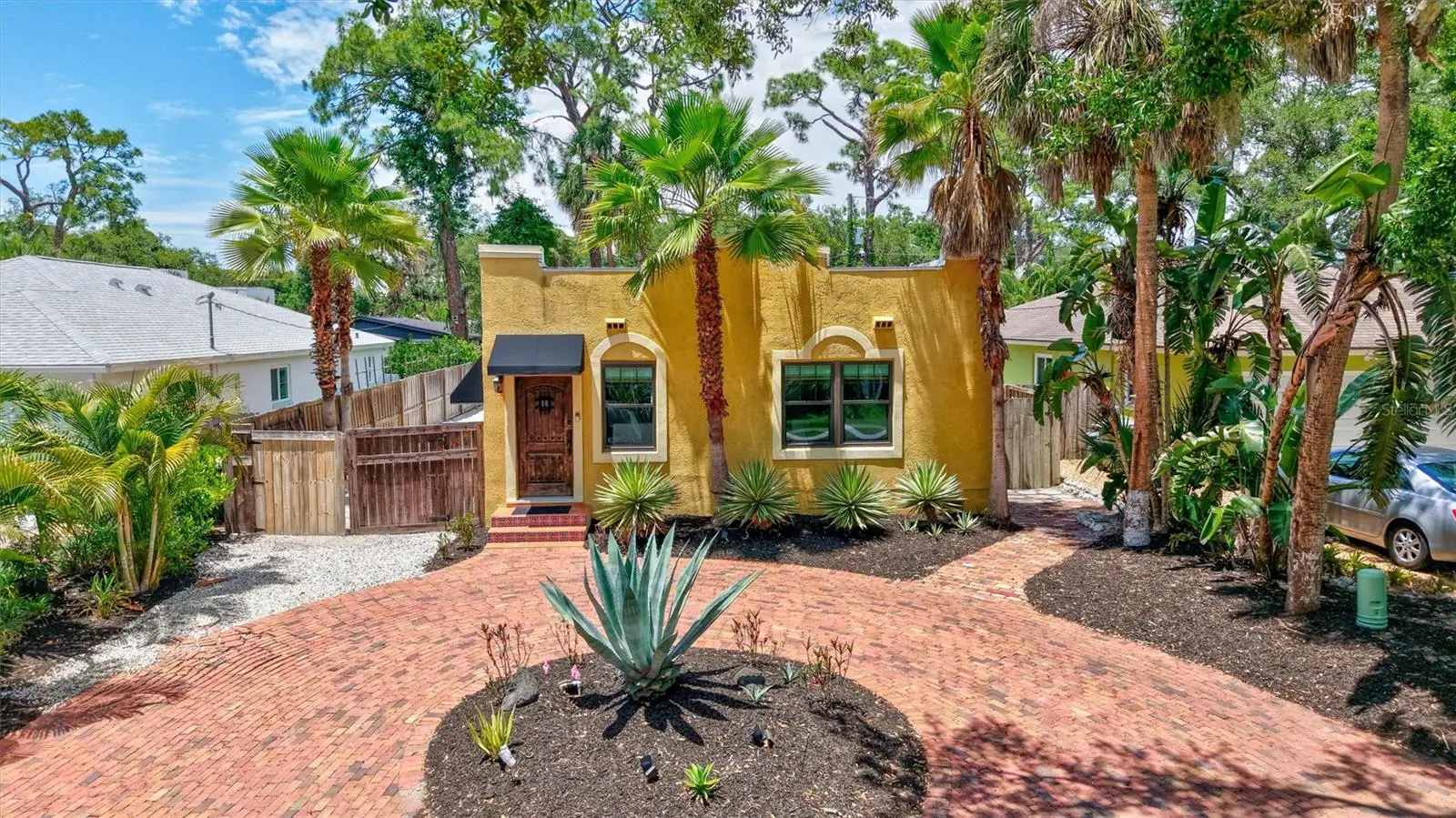 2437 Floyd Street, FL