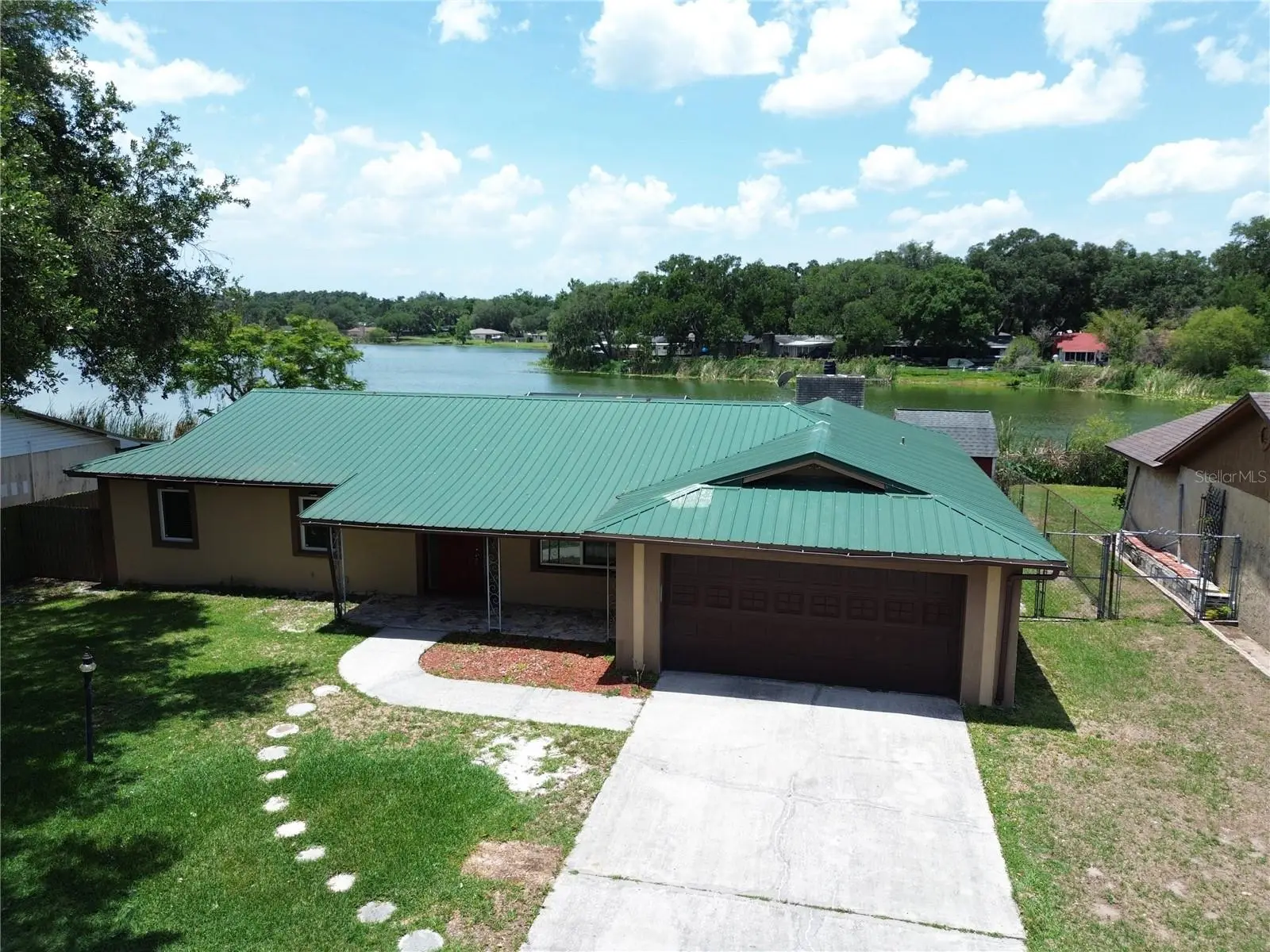 912 Shangri La Drive, FL