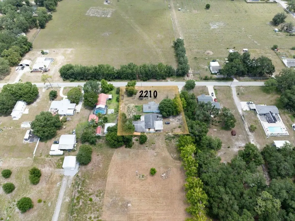 2210 D R Bryant Rd, FL