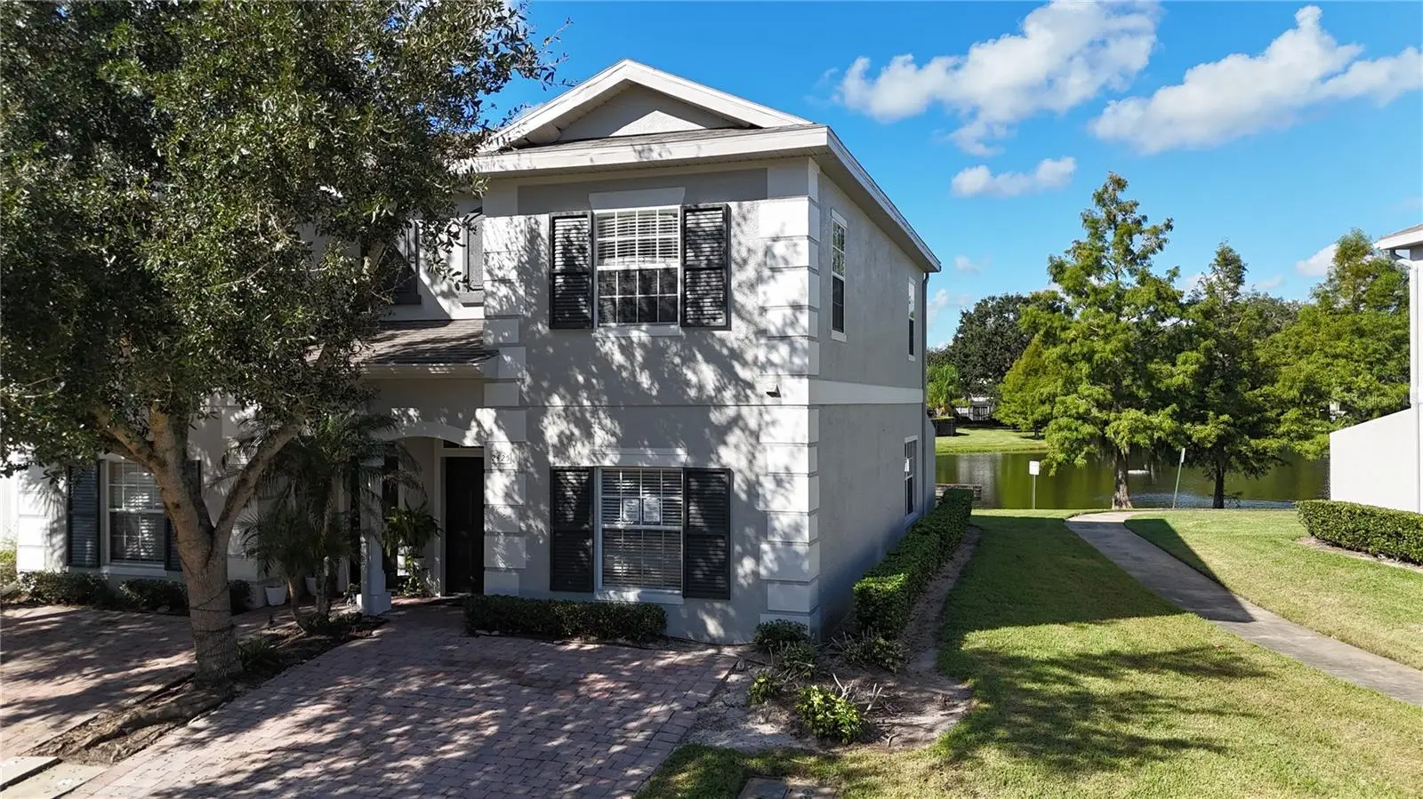 2425 Caravelle Circle, FL