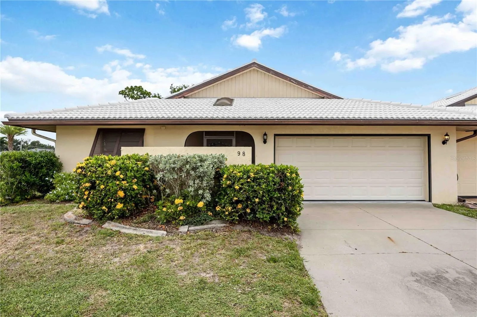 98 Drifting Sands Drive, FL