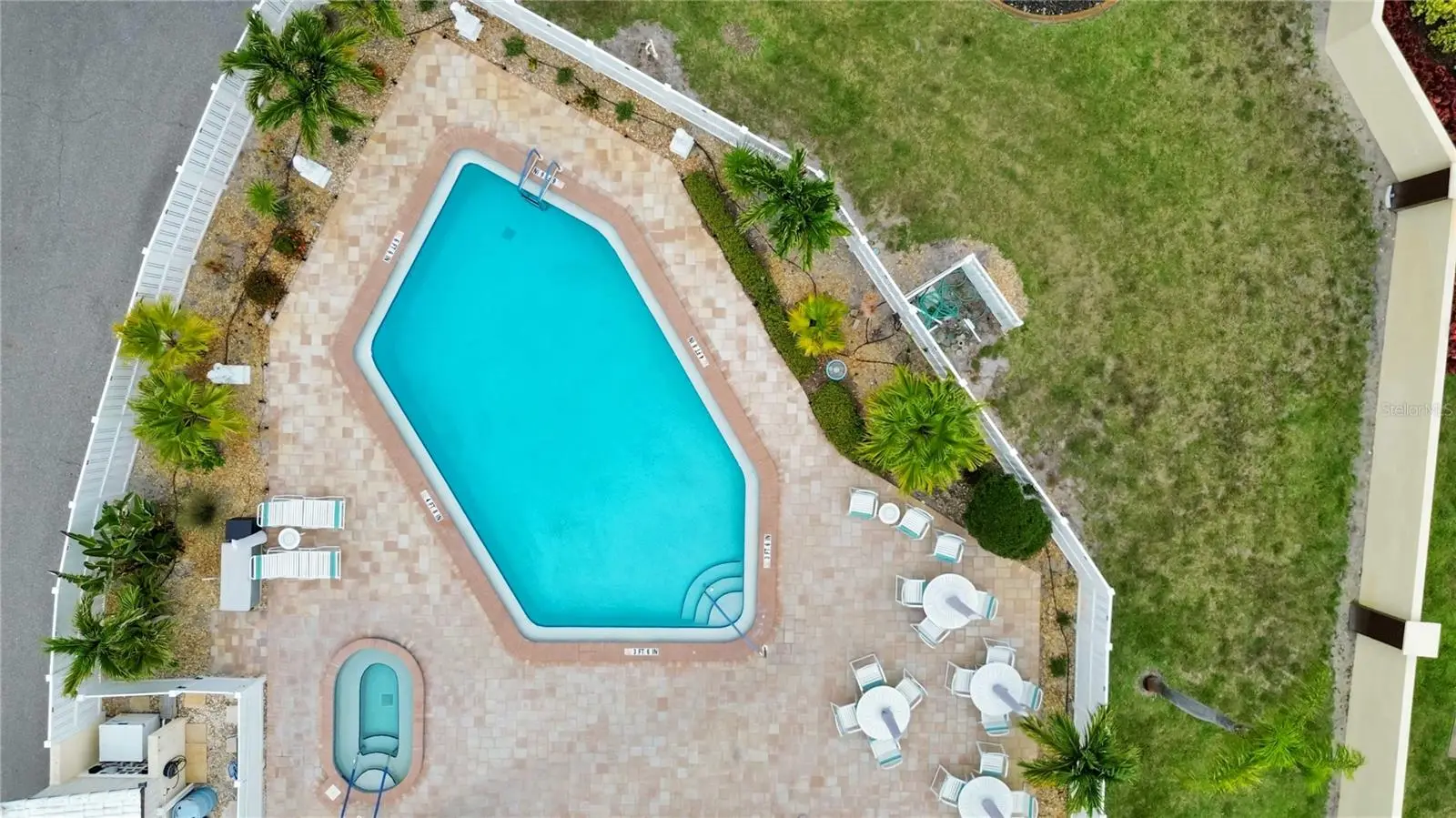 98 Drifting Sands Drive, FL