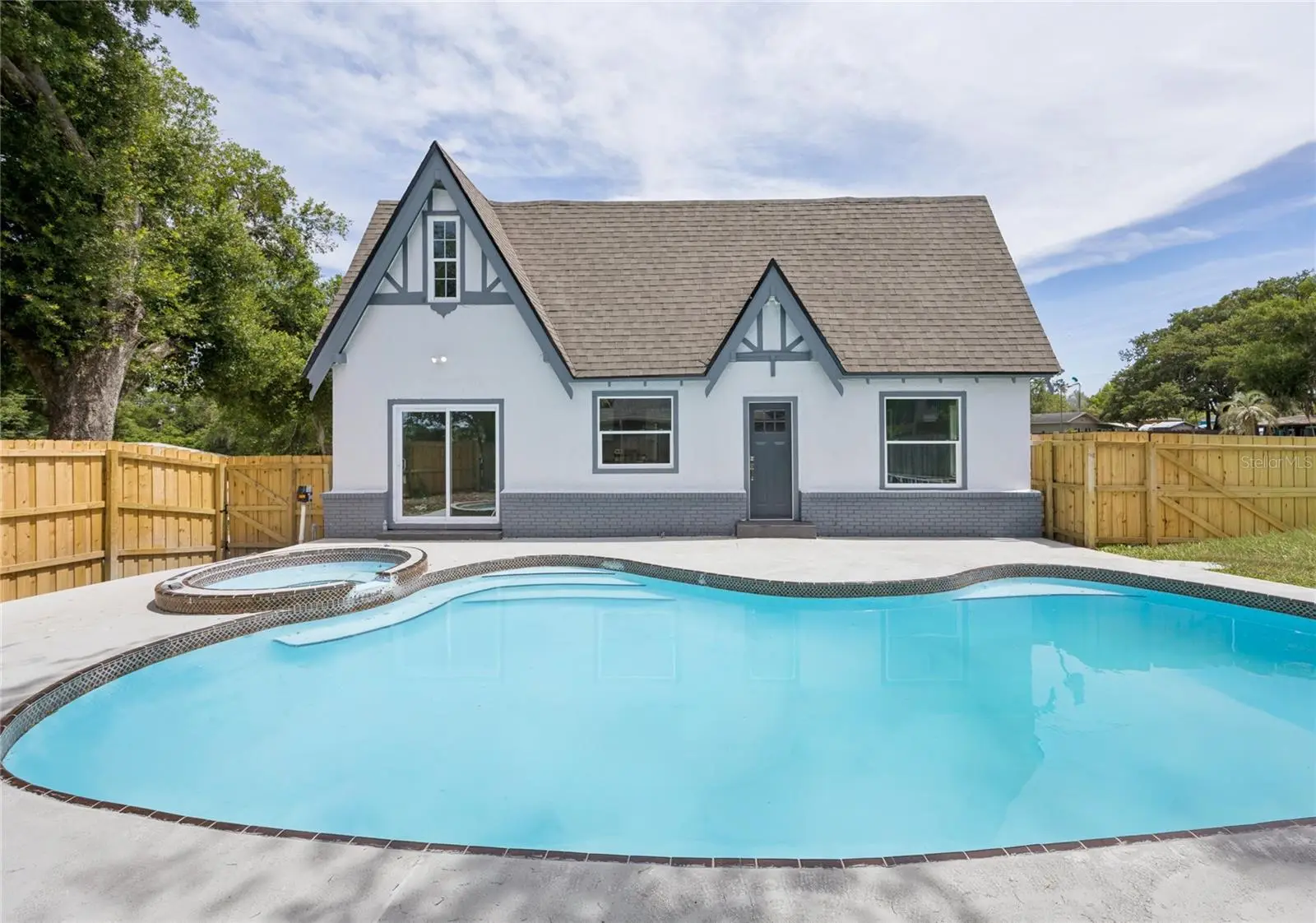 1326 East Avenue, FL
