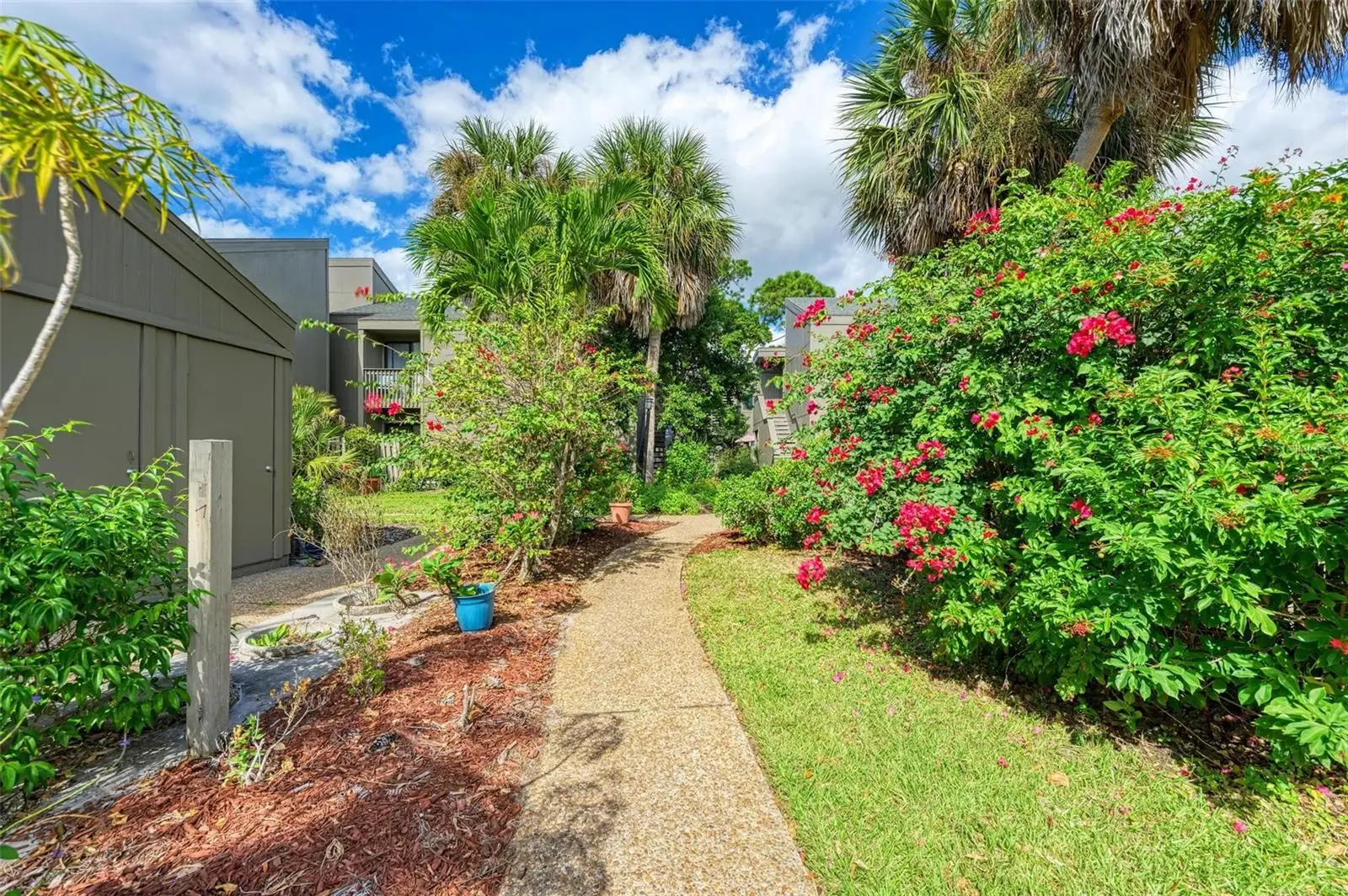 110 Woodland Place, FL