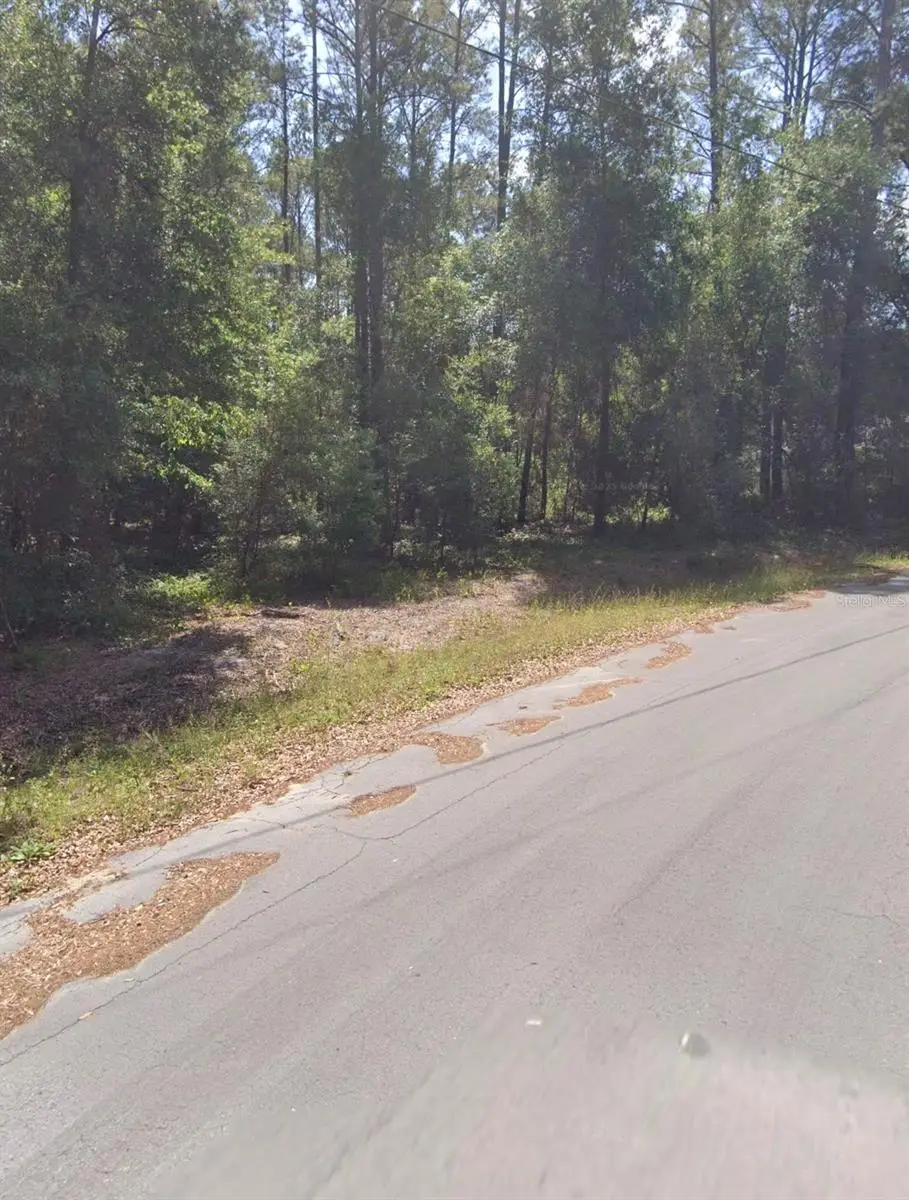 Locust Circle, FL
