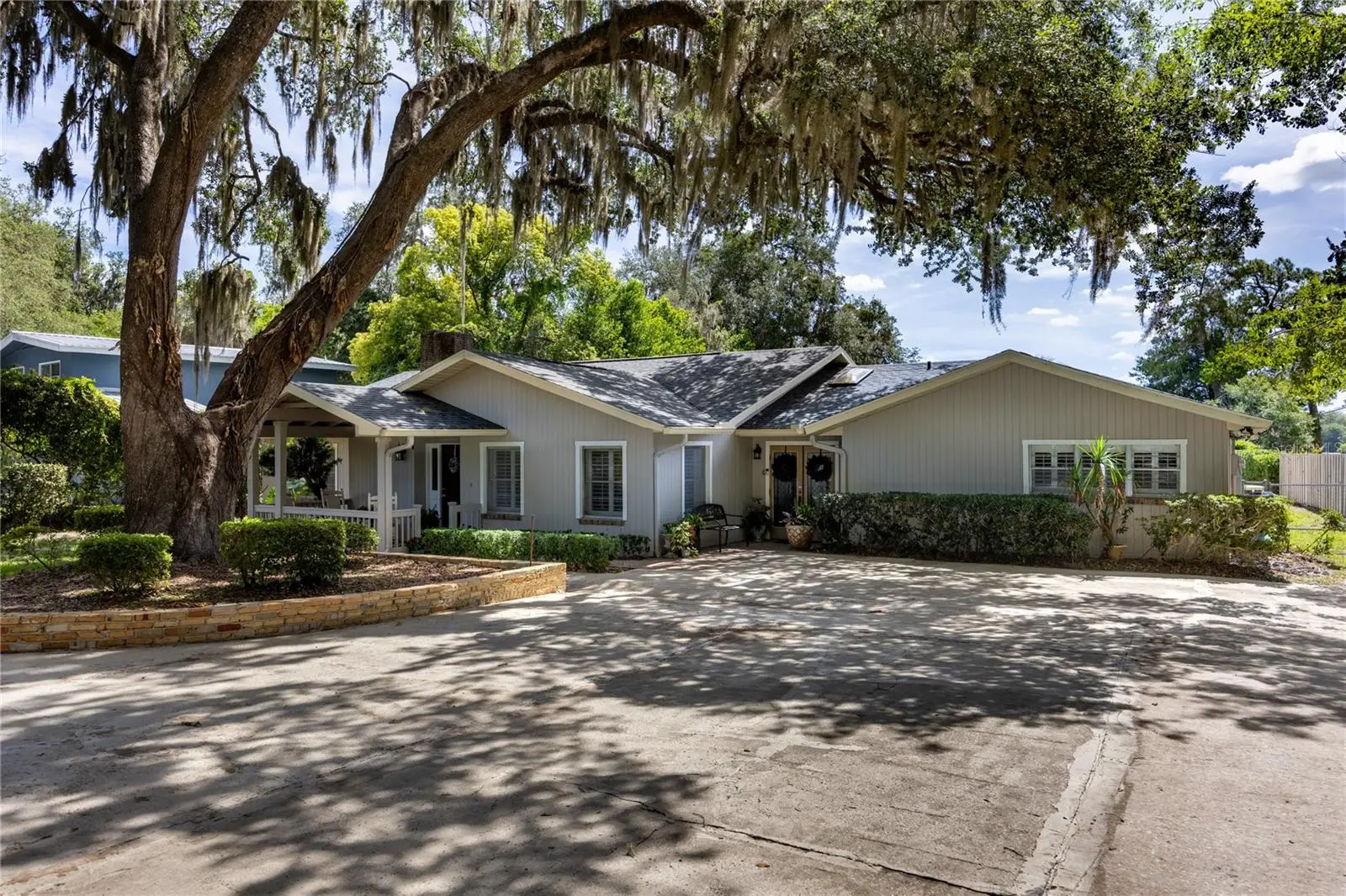 3933 State Road 21, FL