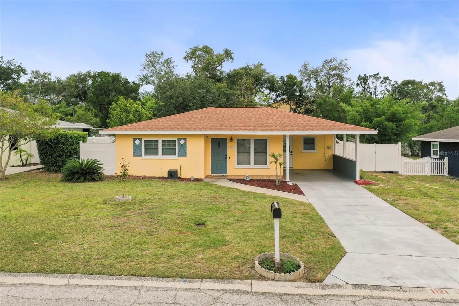1121 Sunnydale Drive, FL
