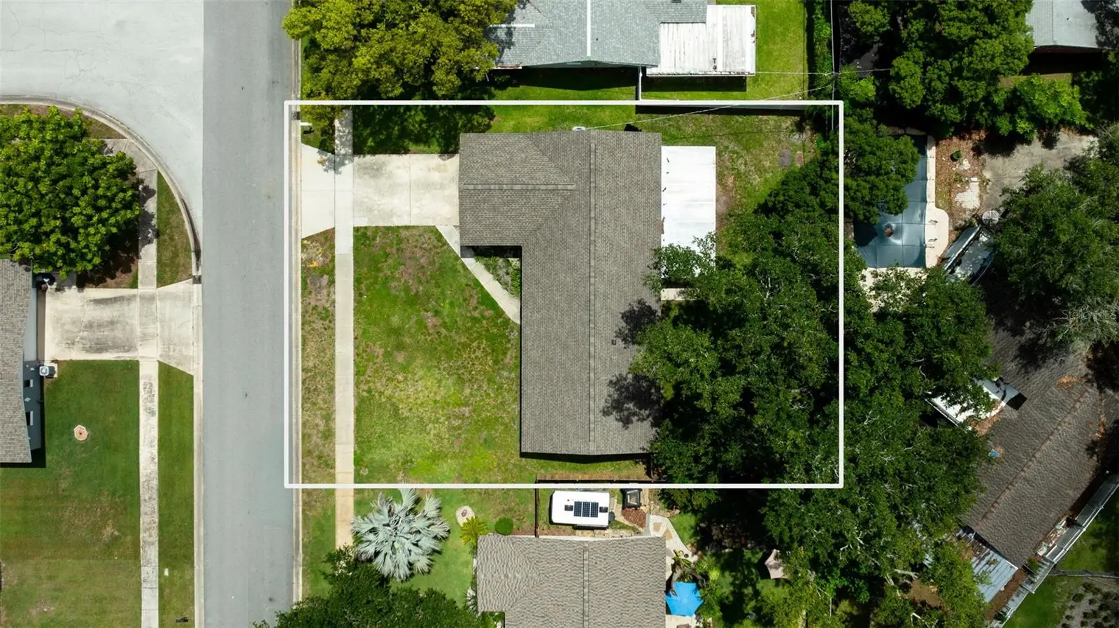 110 Cambridge Drive, FL