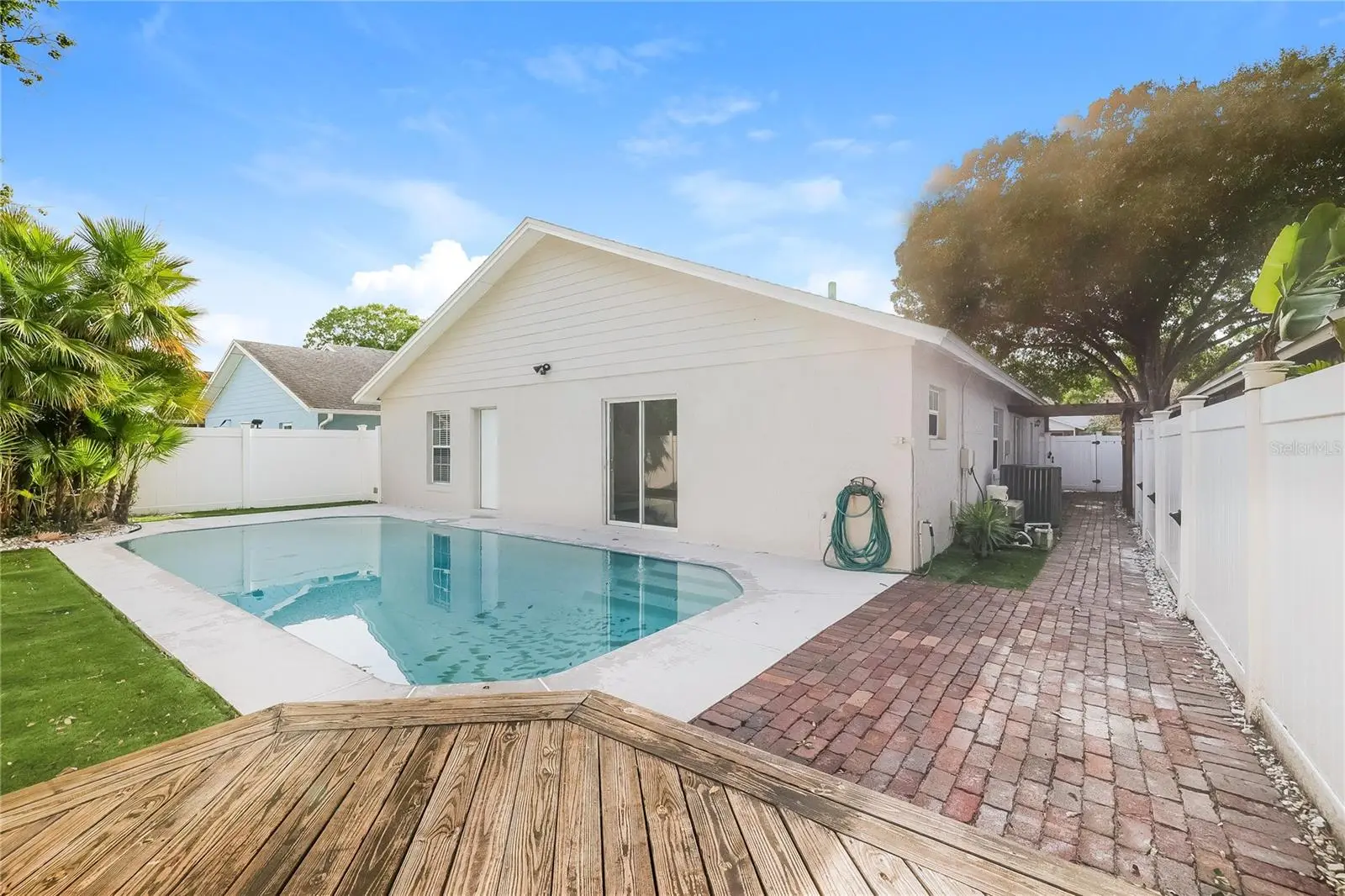 1535 Lawndale Circle, FL