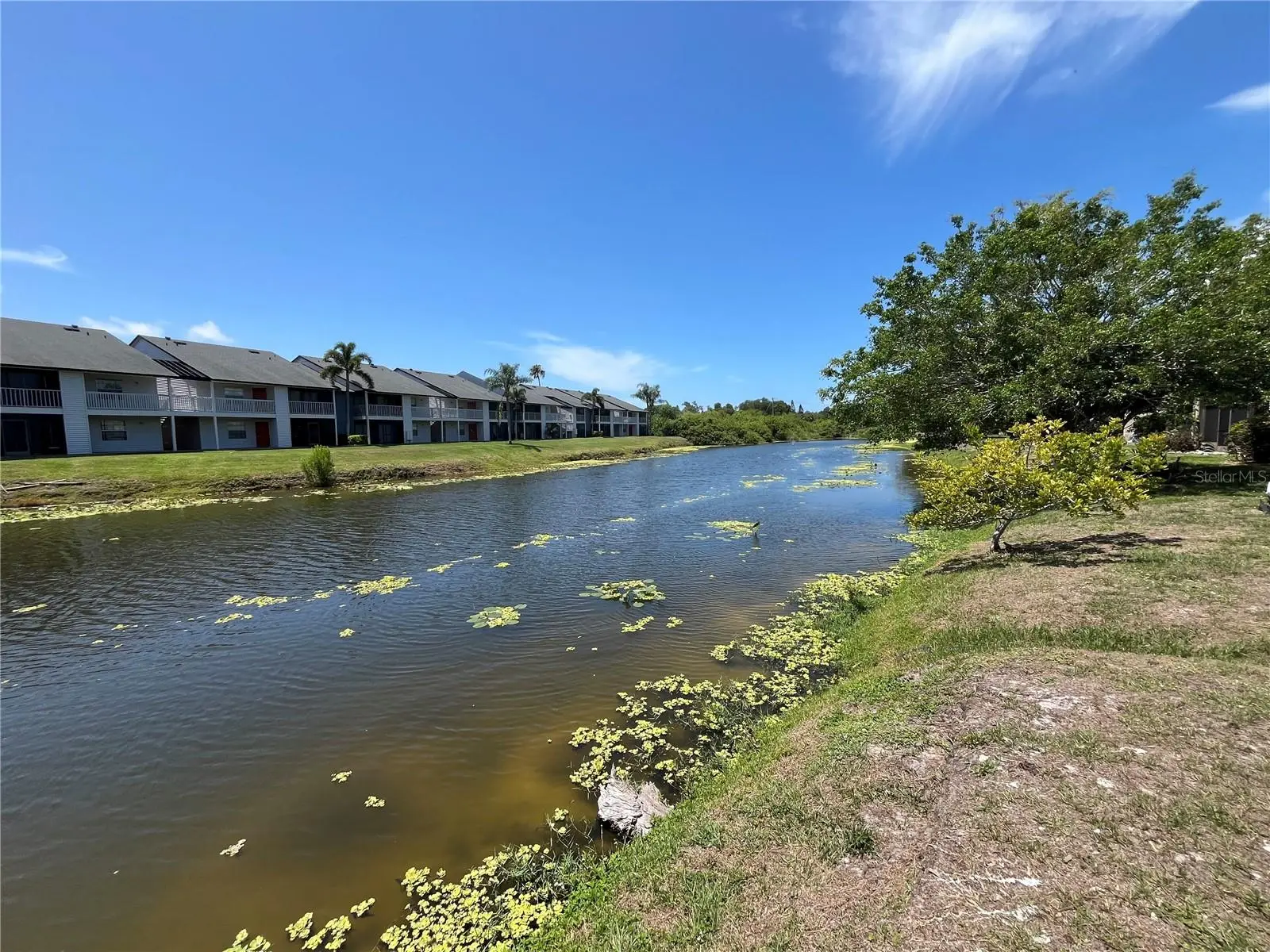 2632 Hidden Lake Dr N, FL