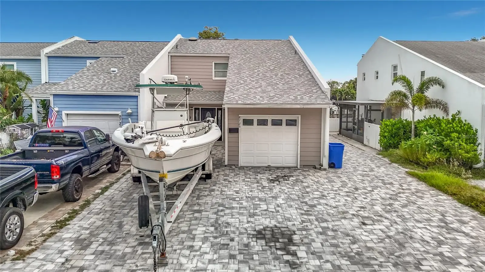8725 Bay Pointe Drive, FL