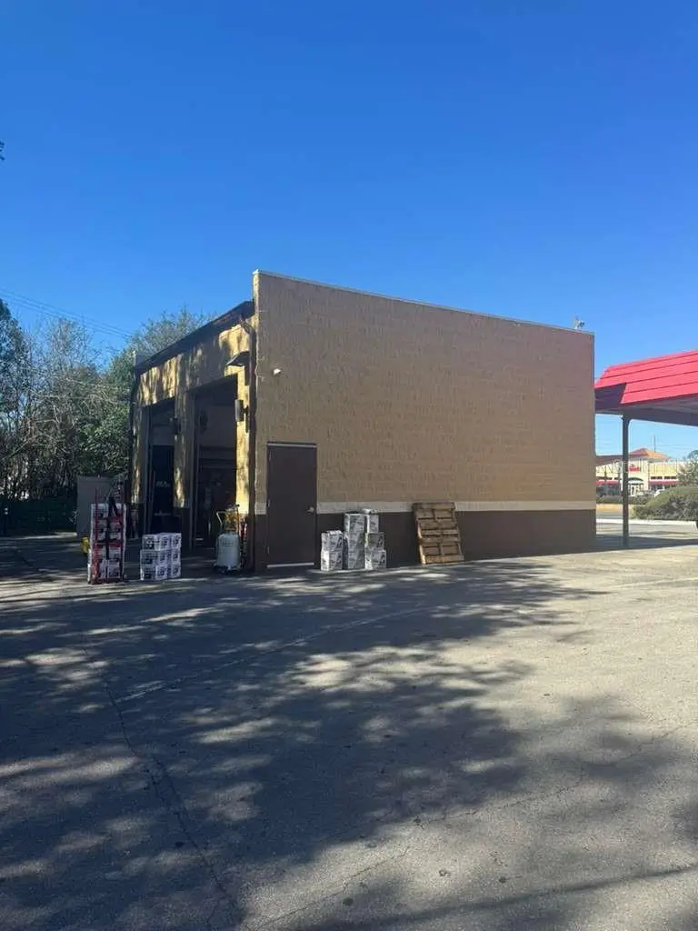 3680 Silver Springs Boulevard, FL