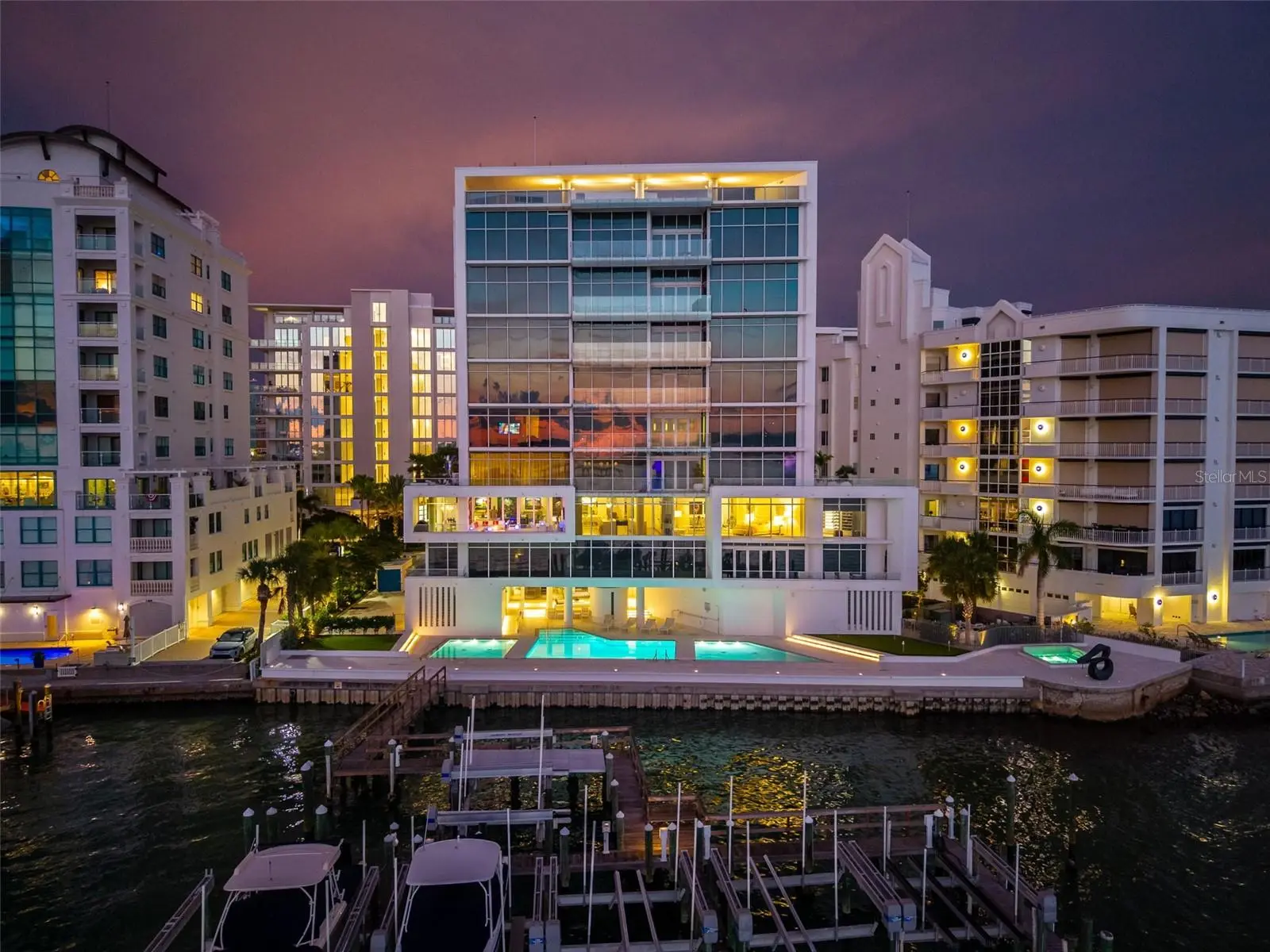 280 Golden Gate Point, FL