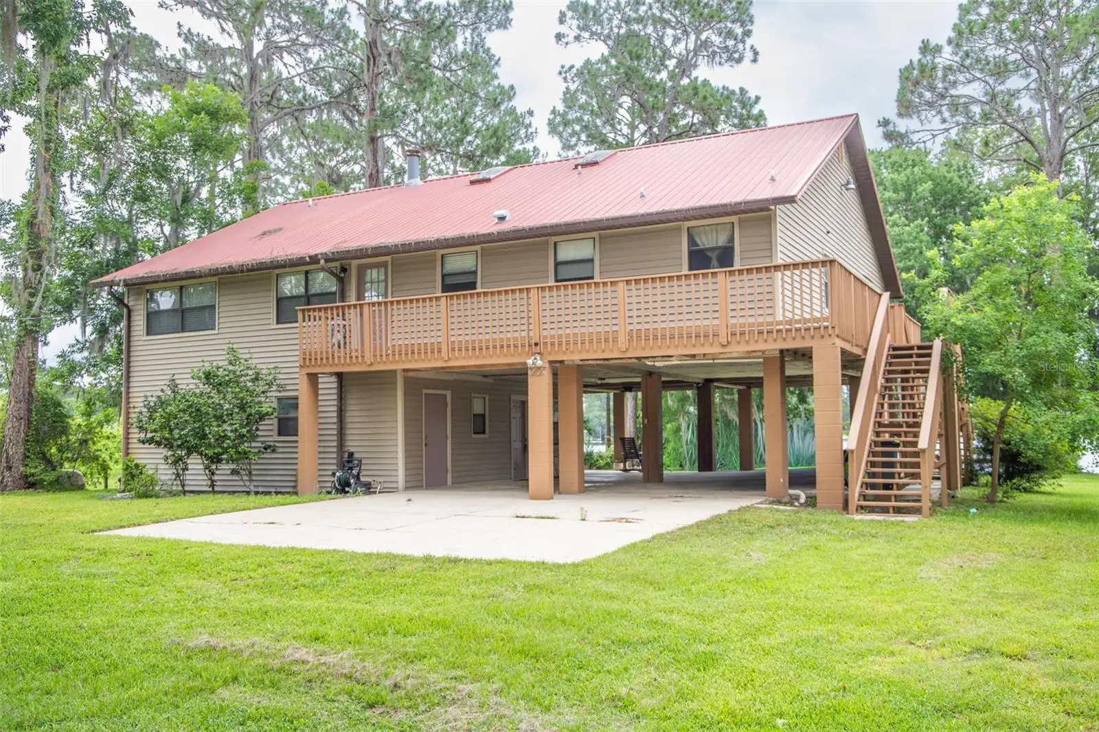 303 Riley Lake Drive, FL