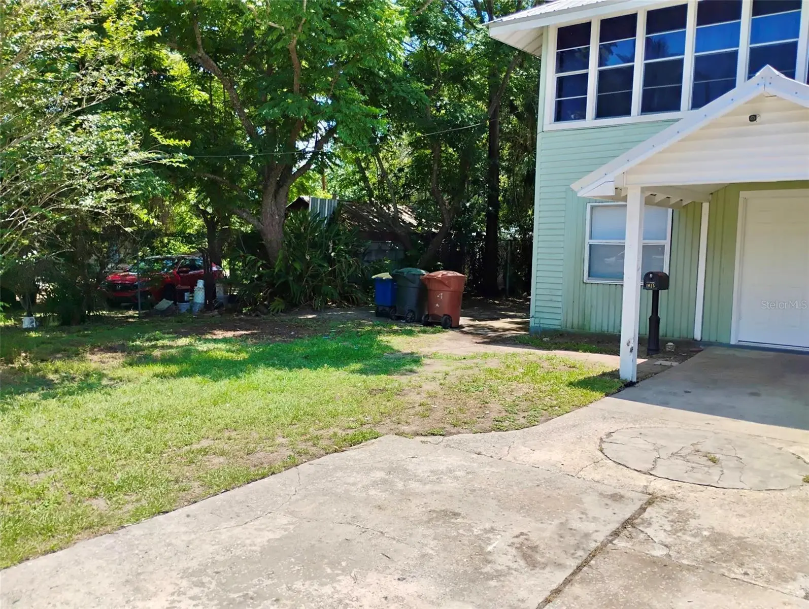 1025 Main Street, FL