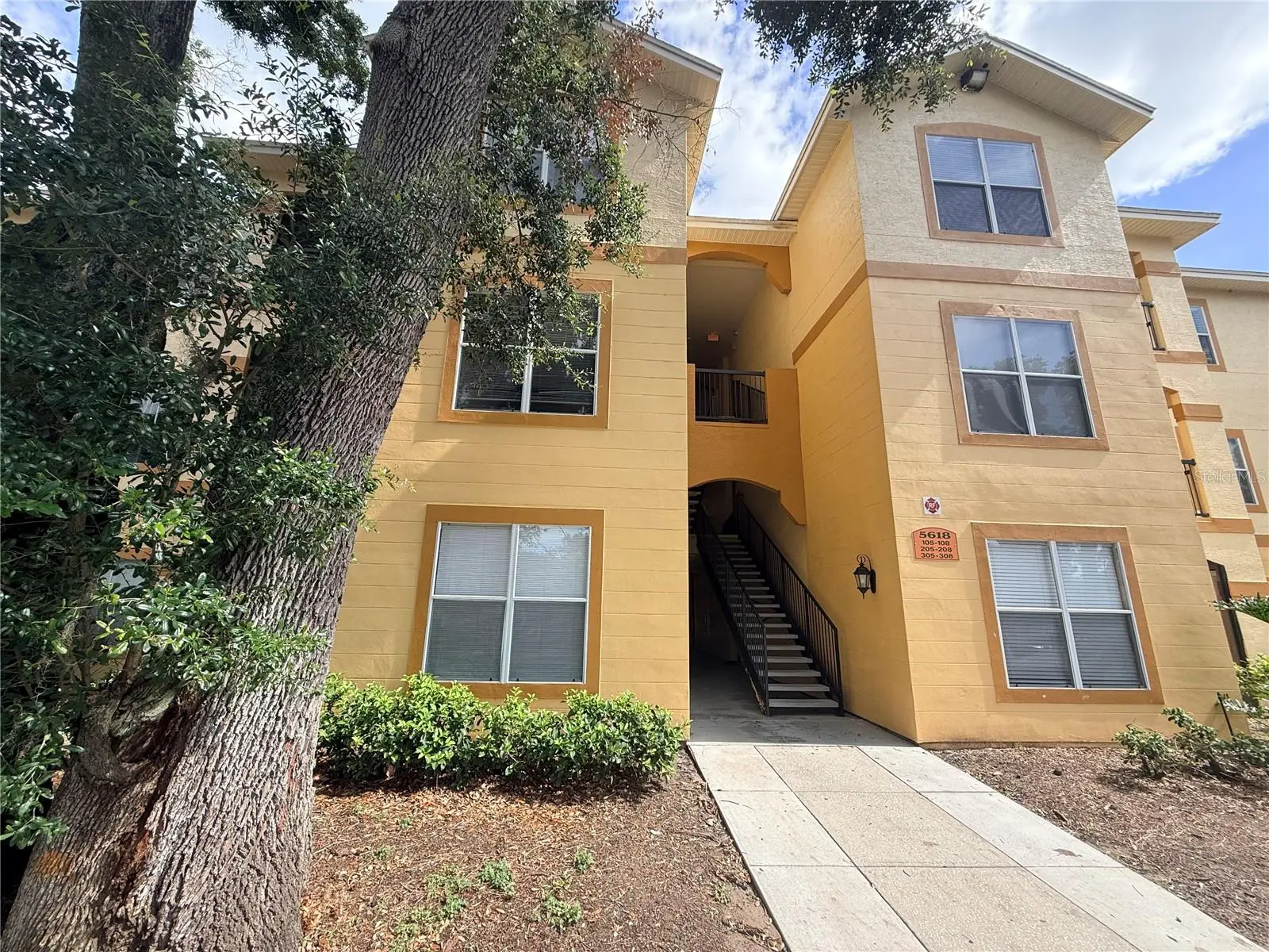 5618 Pinnacle Heights Circle, FL