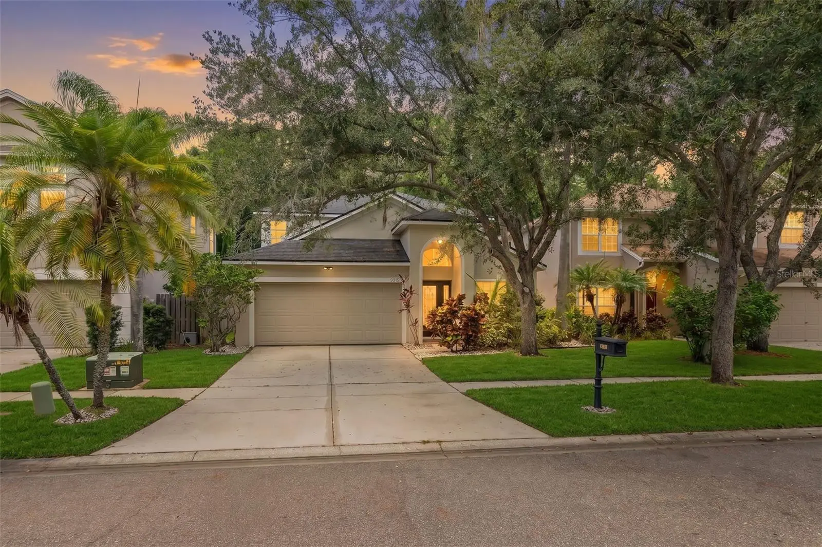 9915 Hartwell Bridge Circle, FL