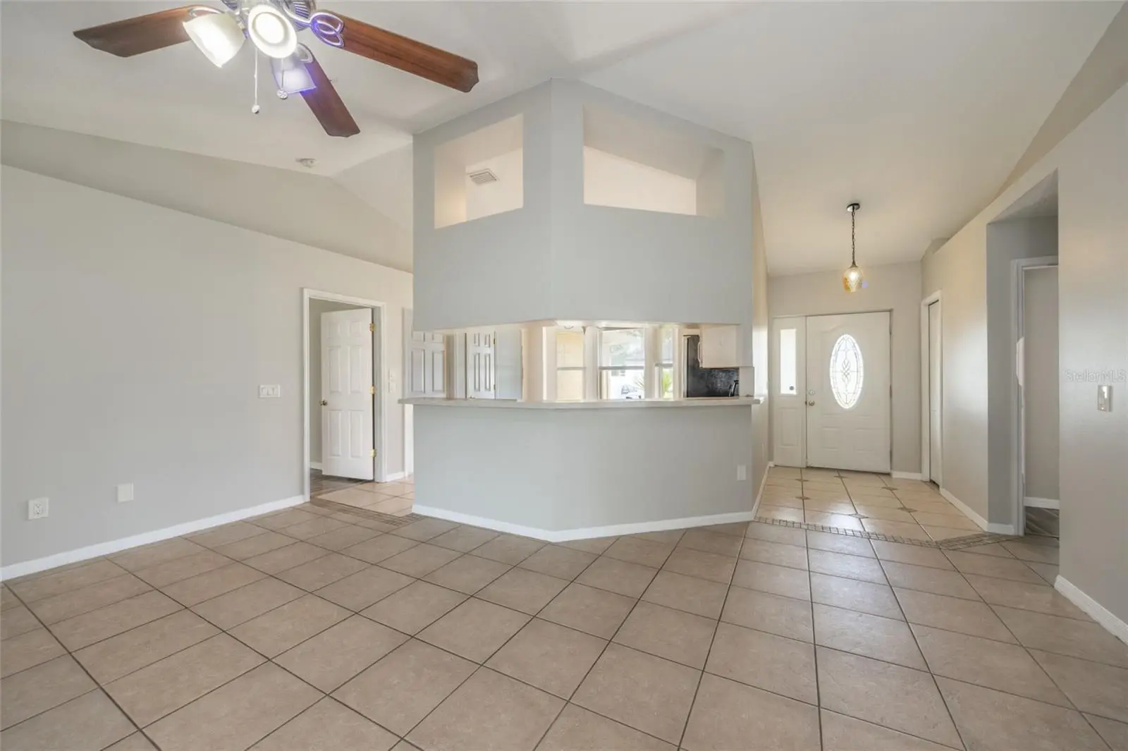 37 Rockefeller Drive, FL