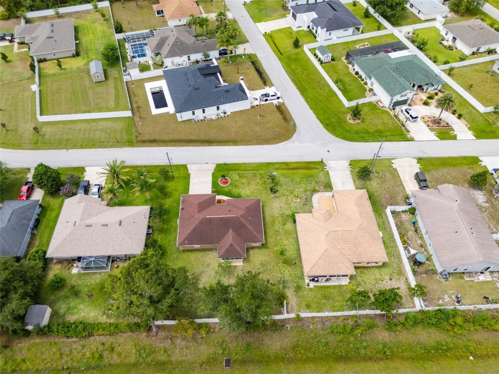 37 Rockefeller Drive, FL