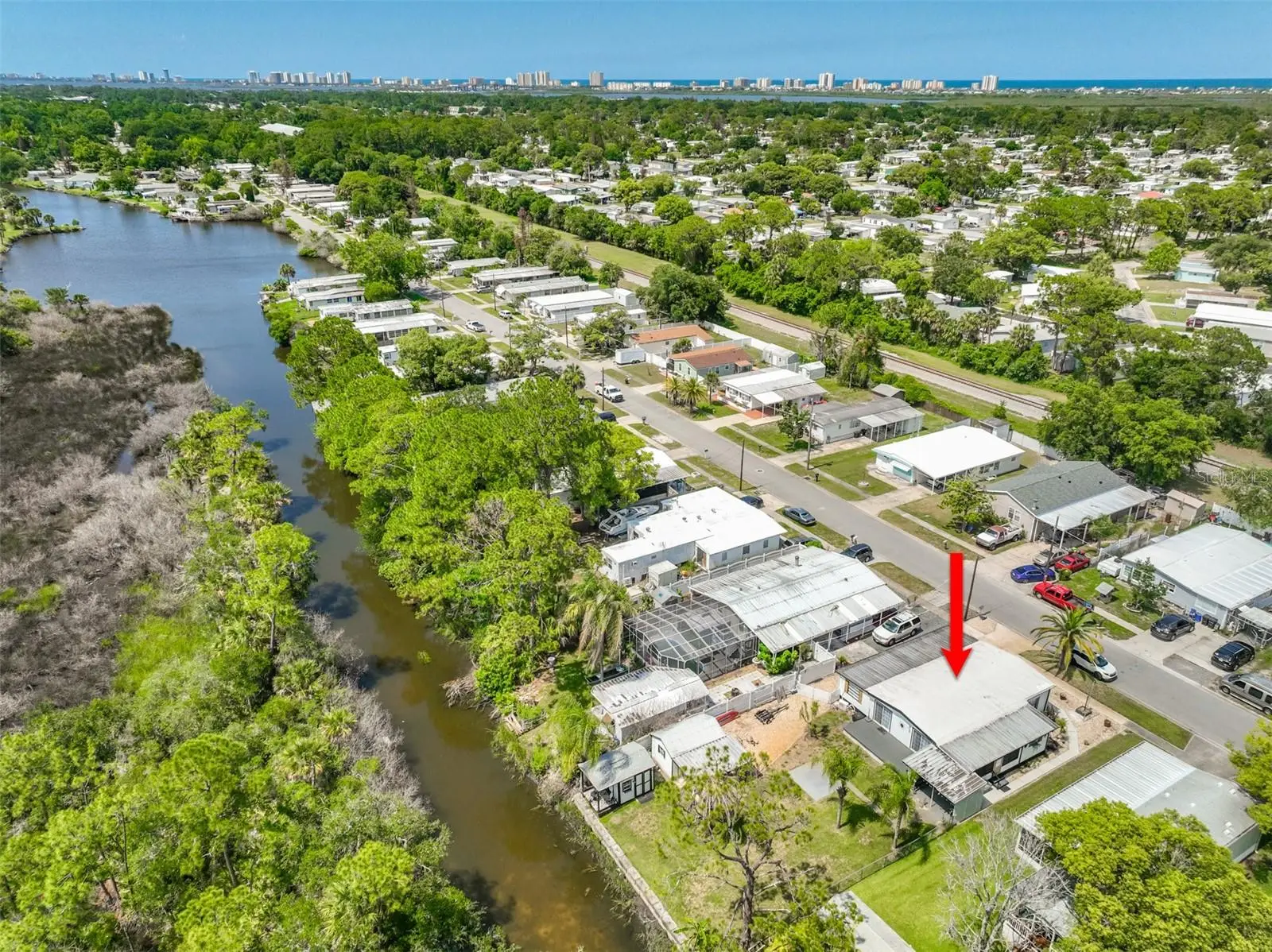 5660 Wood Street, FL