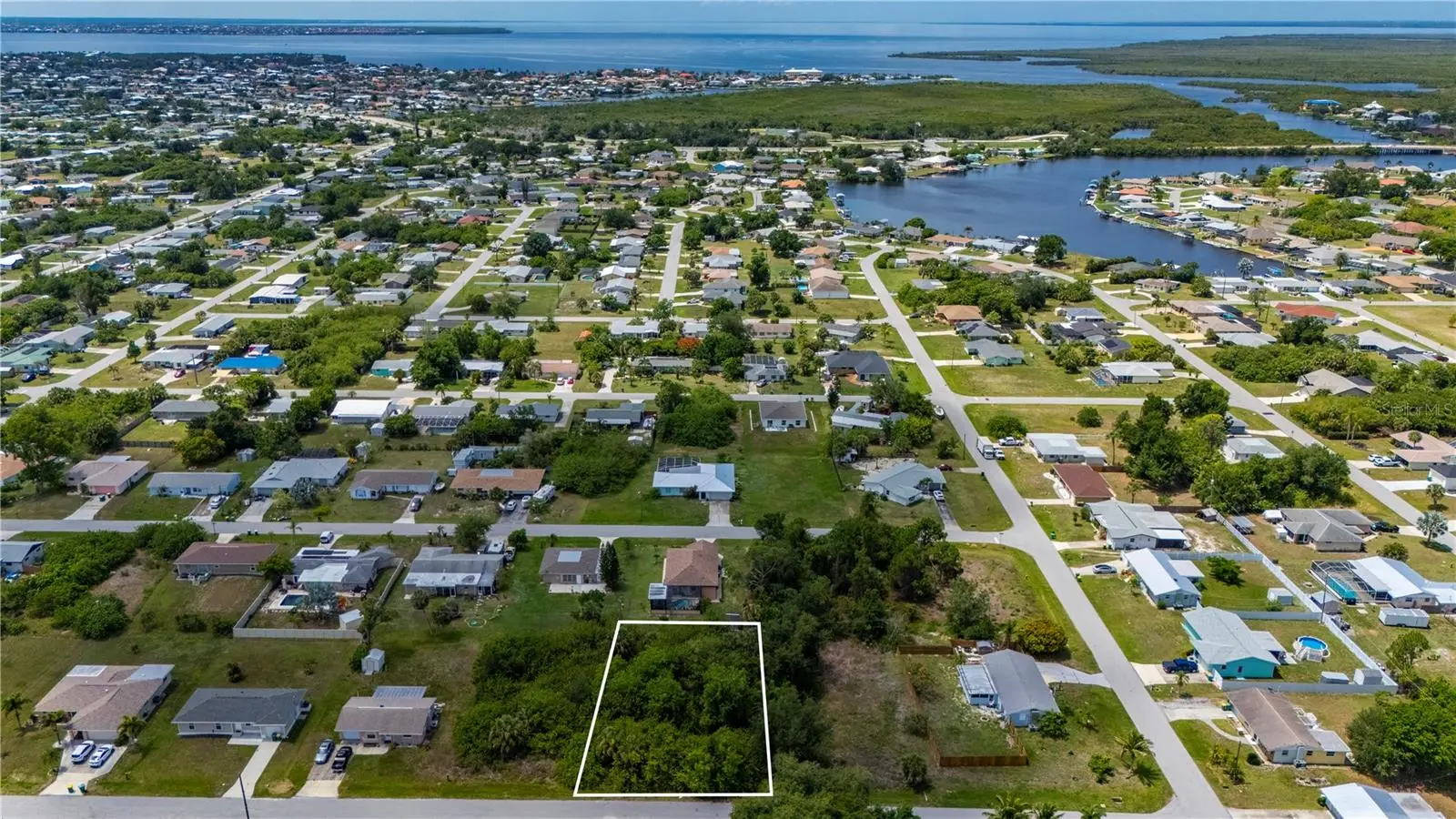 209 Forrest Avenue, FL
