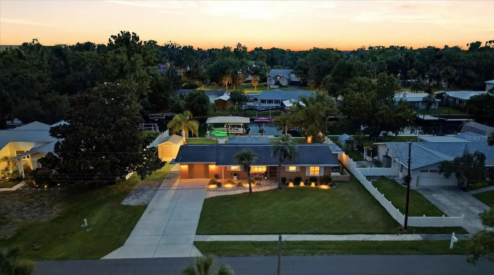 1302 Paradise Avenue, FL
