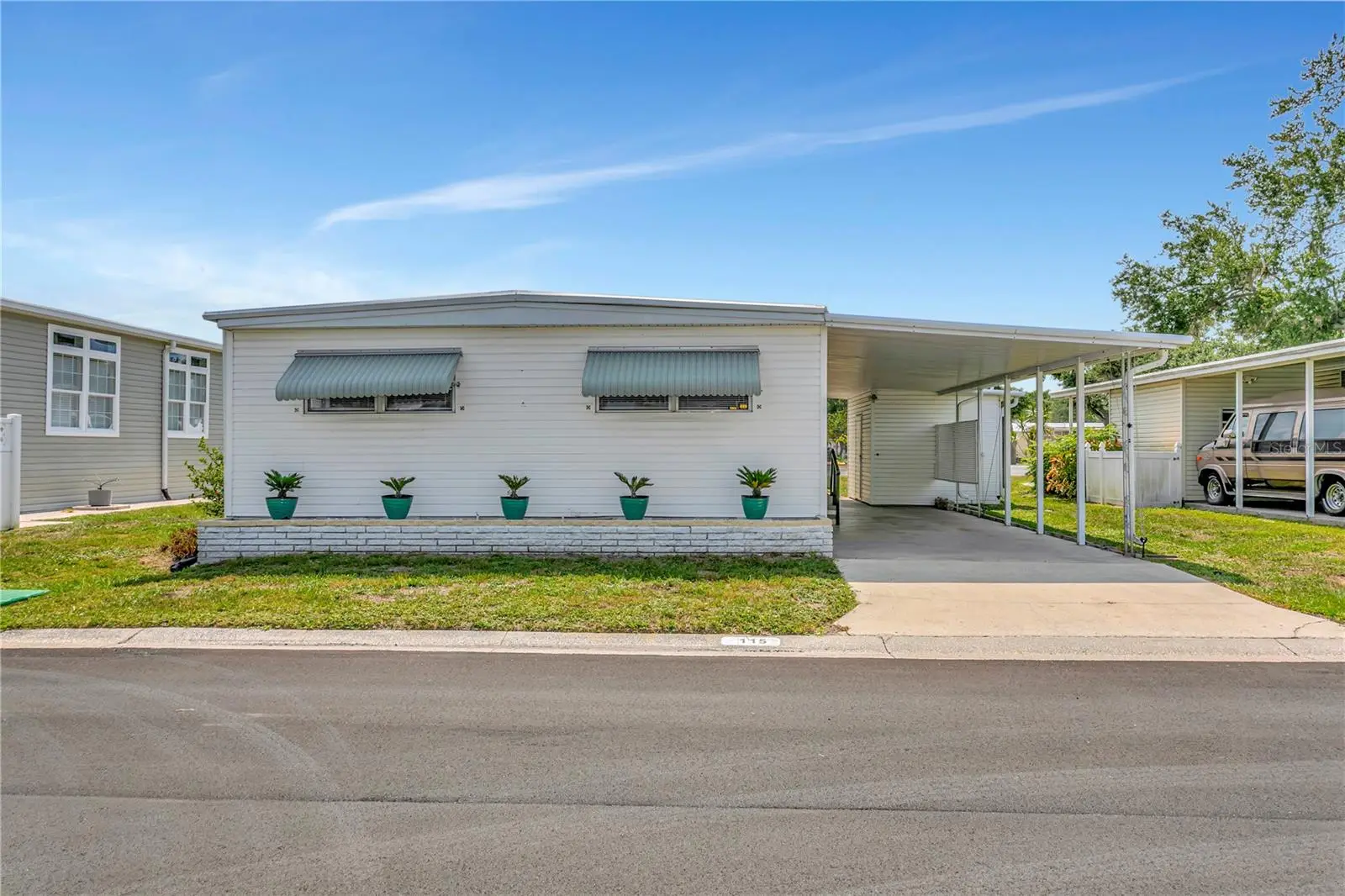 115 White Oak Way, FL