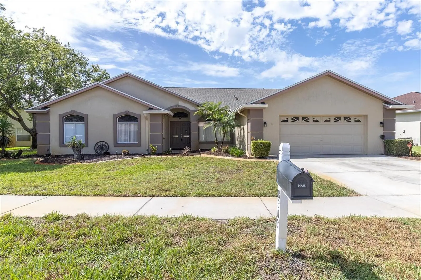 8303 Coral Creek Loop, FL