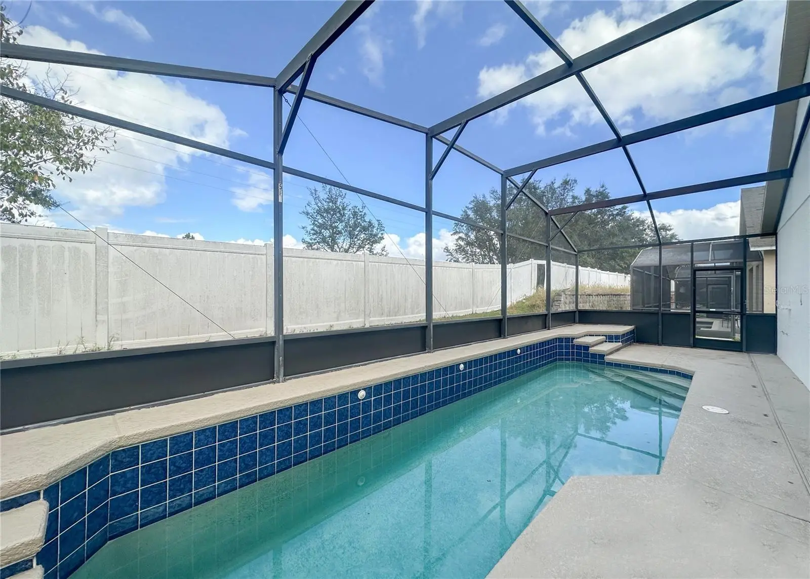 402 Sunset View Drive, FL
