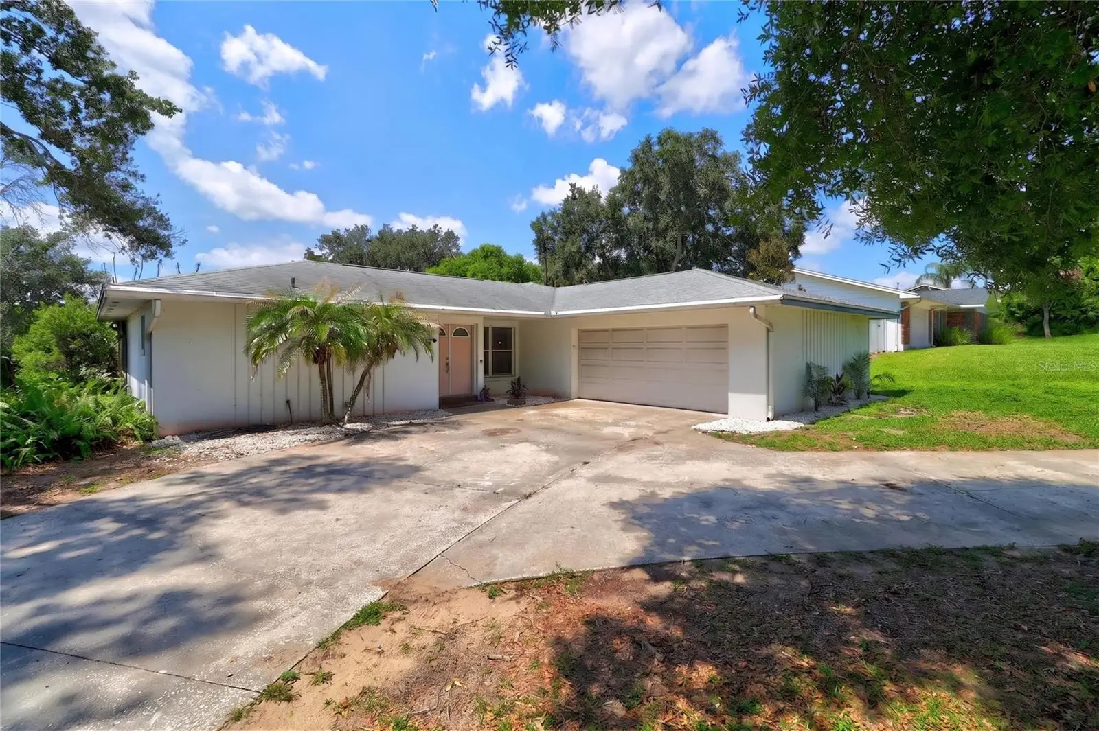 54 Lake Link Circle, FL