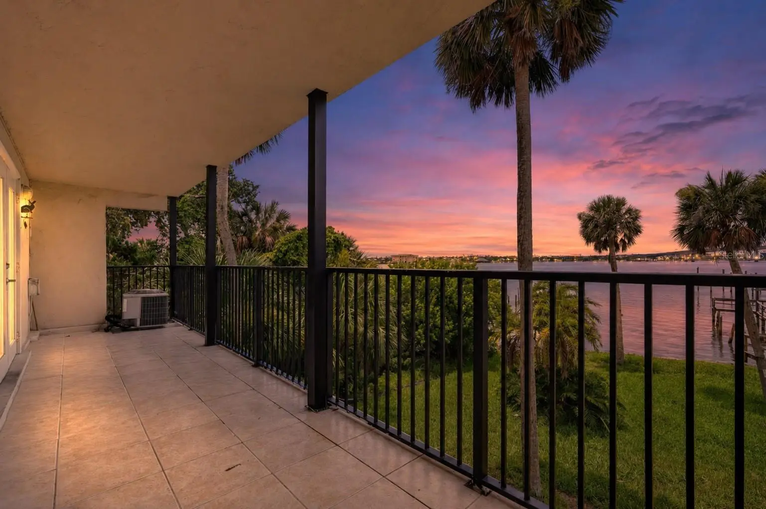 900 Peninsula Drive, FL